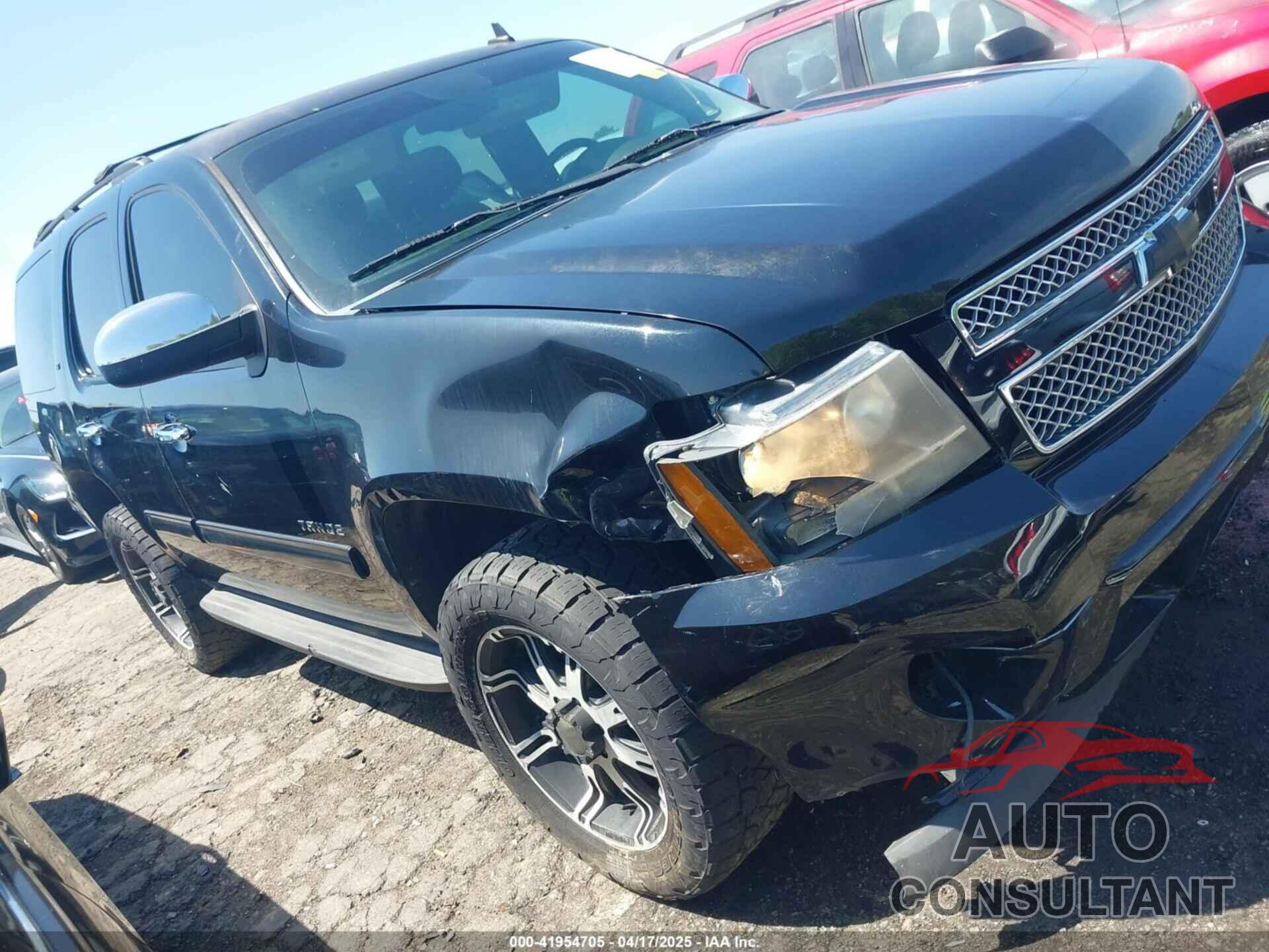 CHEVROLET TAHOE 2011 - 1GNSCBE09BR370955