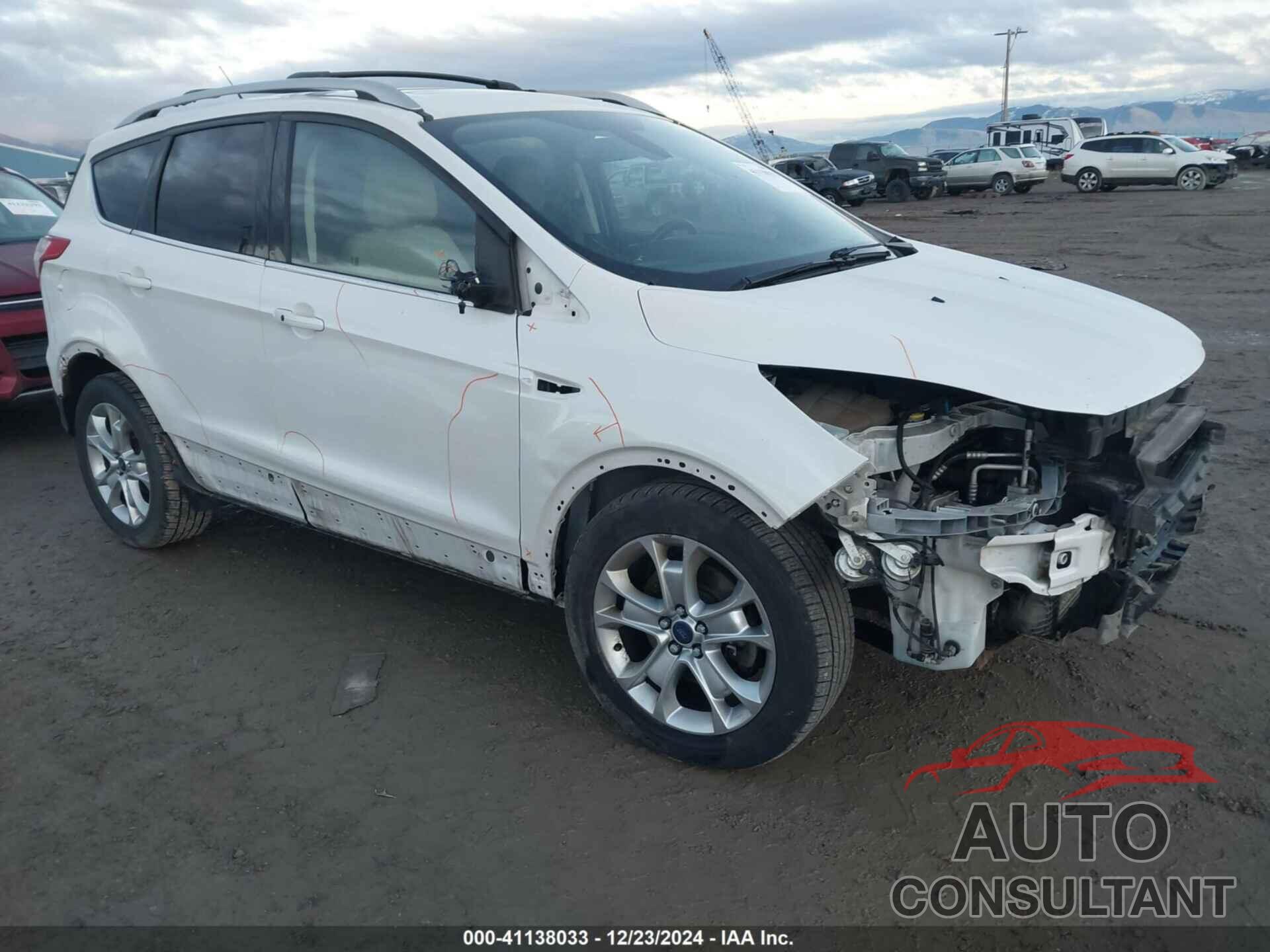 FORD ESCAPE 2015 - 1FMCU9J98FUA78736