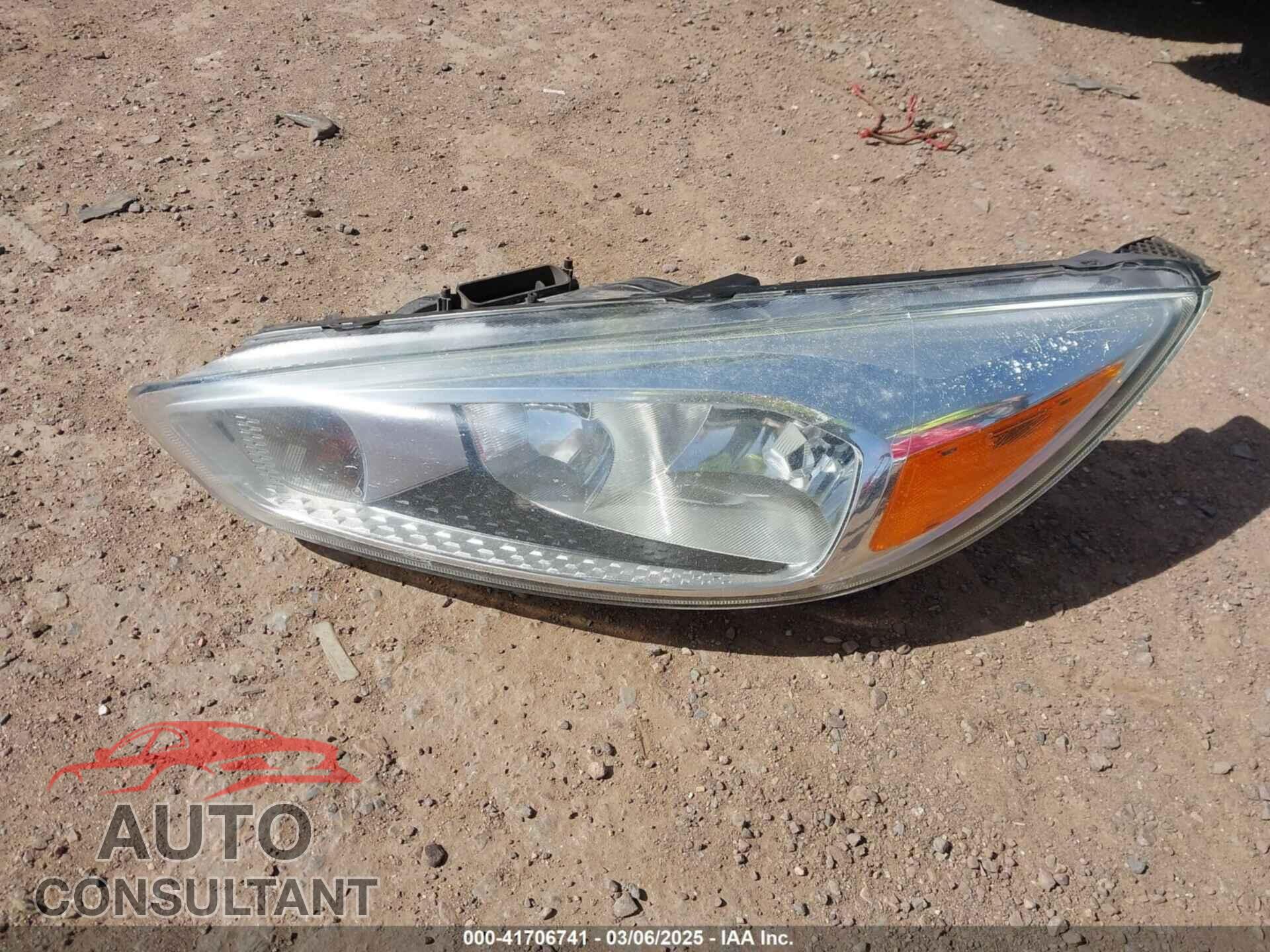 FORD FOCUS 2017 - 1FADP3F28HL246723