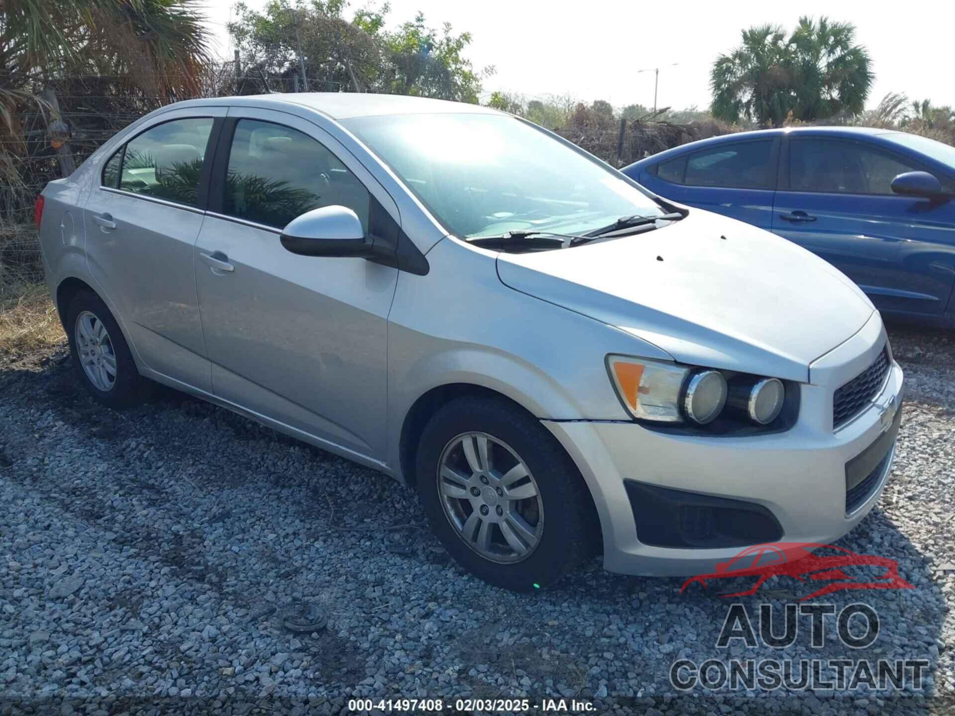 CHEVROLET SONIC 2014 - 1G1JC5SH1E4100855