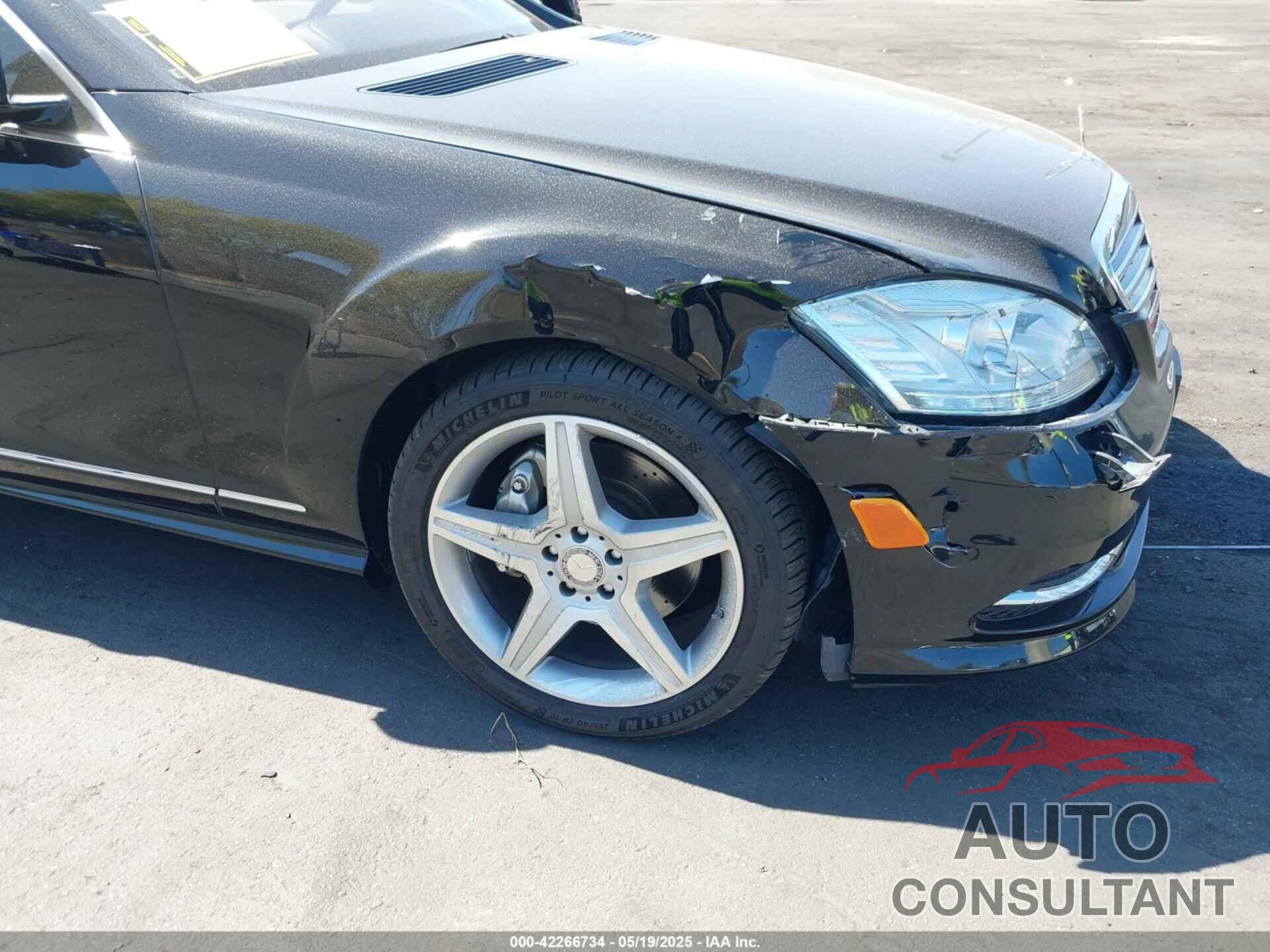 MERCEDES-BENZ S 550 2010 - WDDNG7BB9AA347420