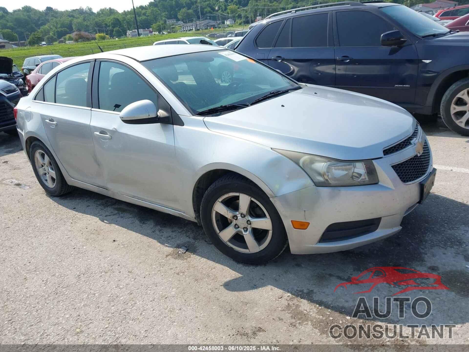CHEVROLET CRUZE 2014 - 1G1PC5SB1E7106952