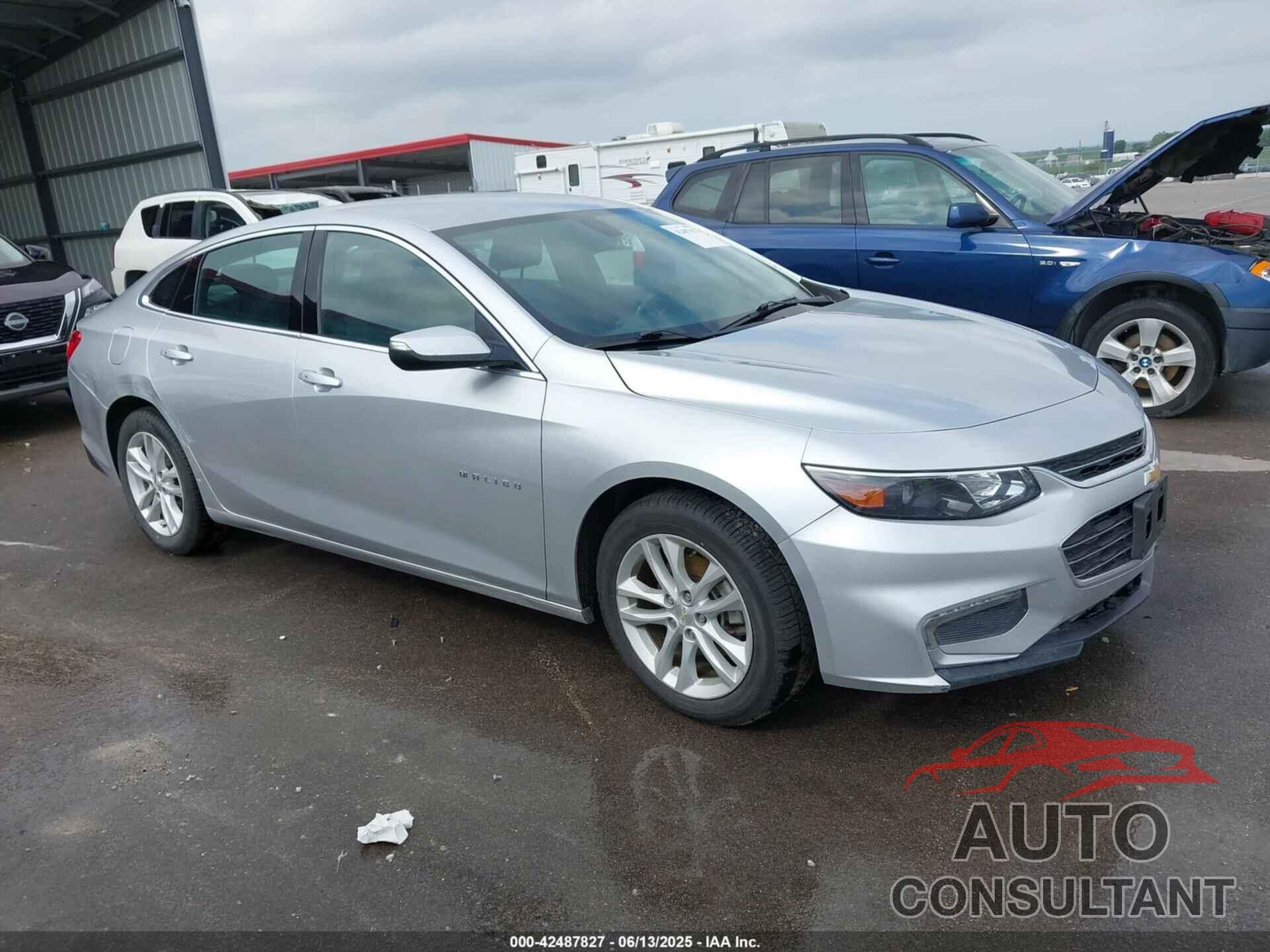 CHEVROLET MALIBU 2016 - 1G1ZE5ST8GF228650