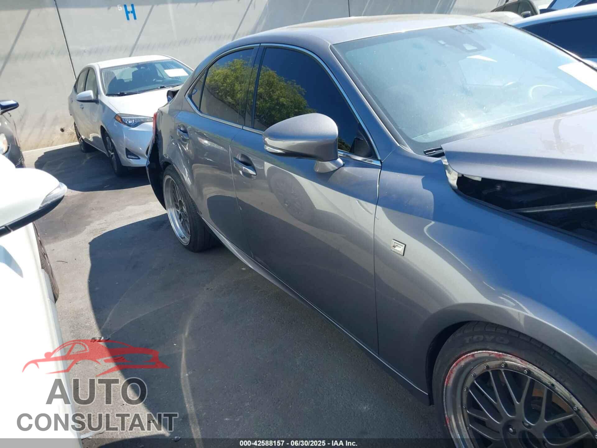 LEXUS IS 300 2018 - JTHBA1D24J5075813