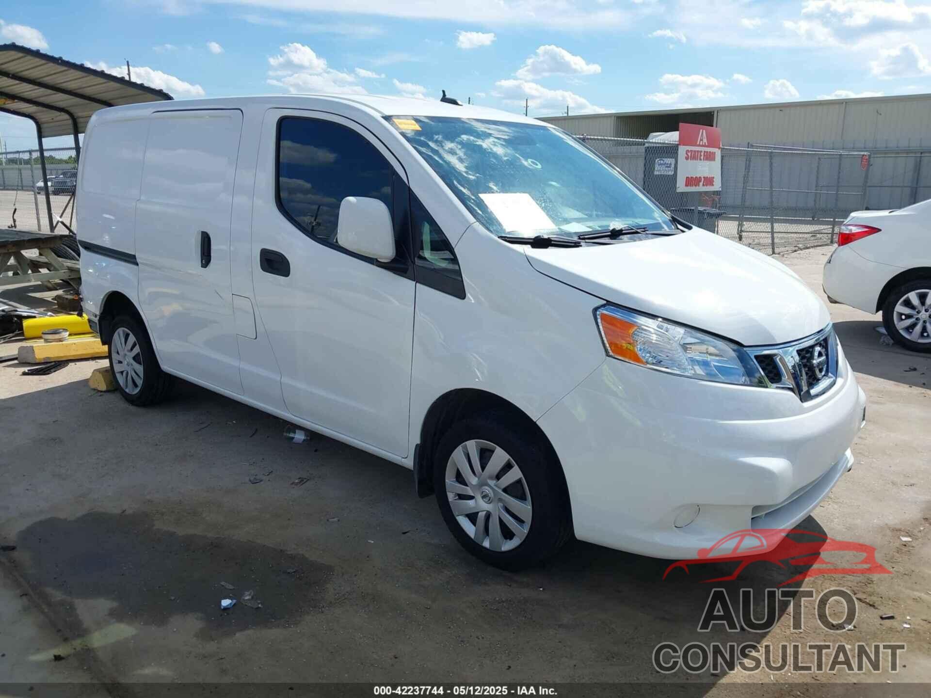 NISSAN NV200 2017 - 3N6CM0KN9HK709795