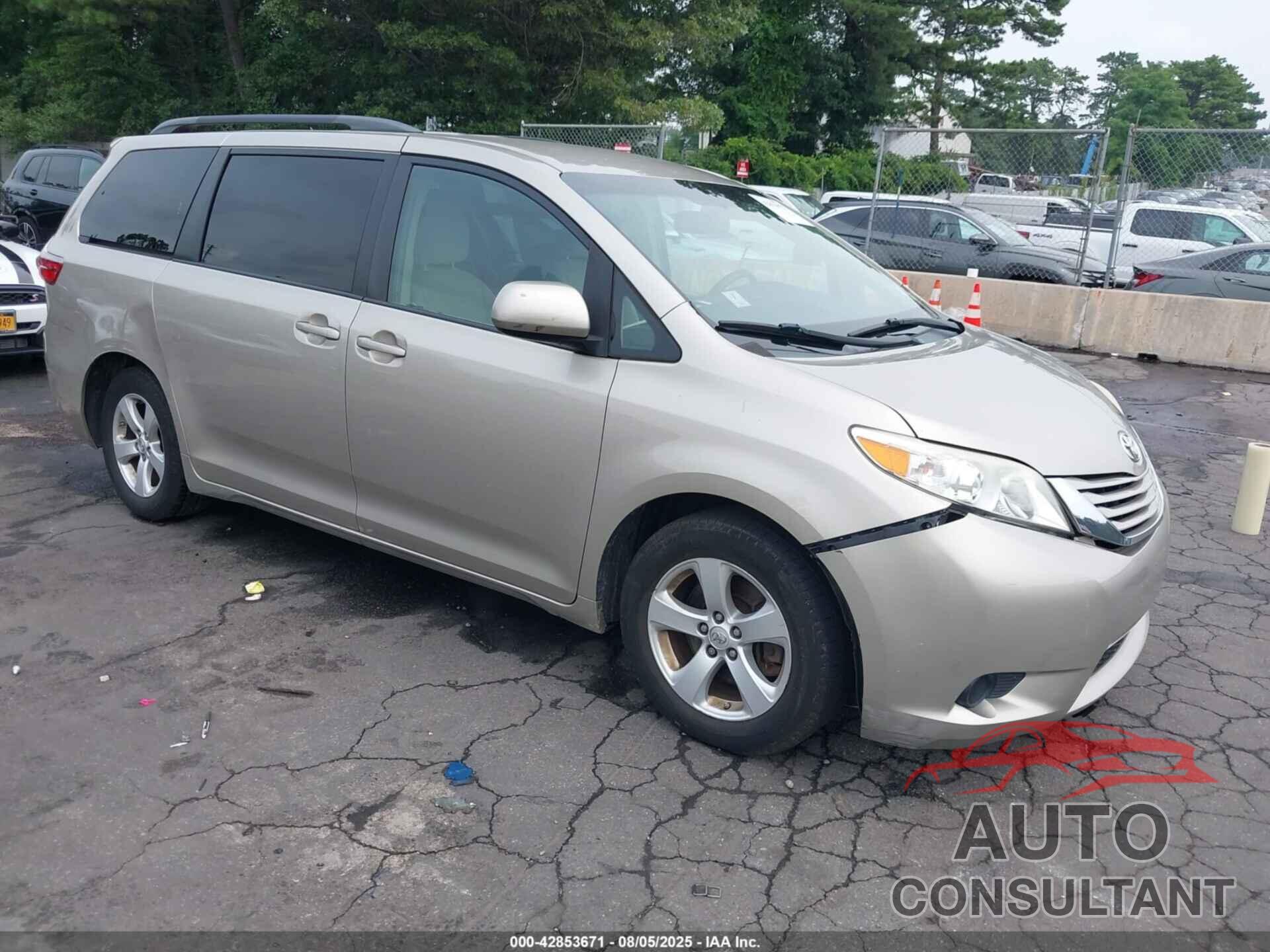 TOYOTA SIENNA 2015 - 5TDKK3DC7FS678405