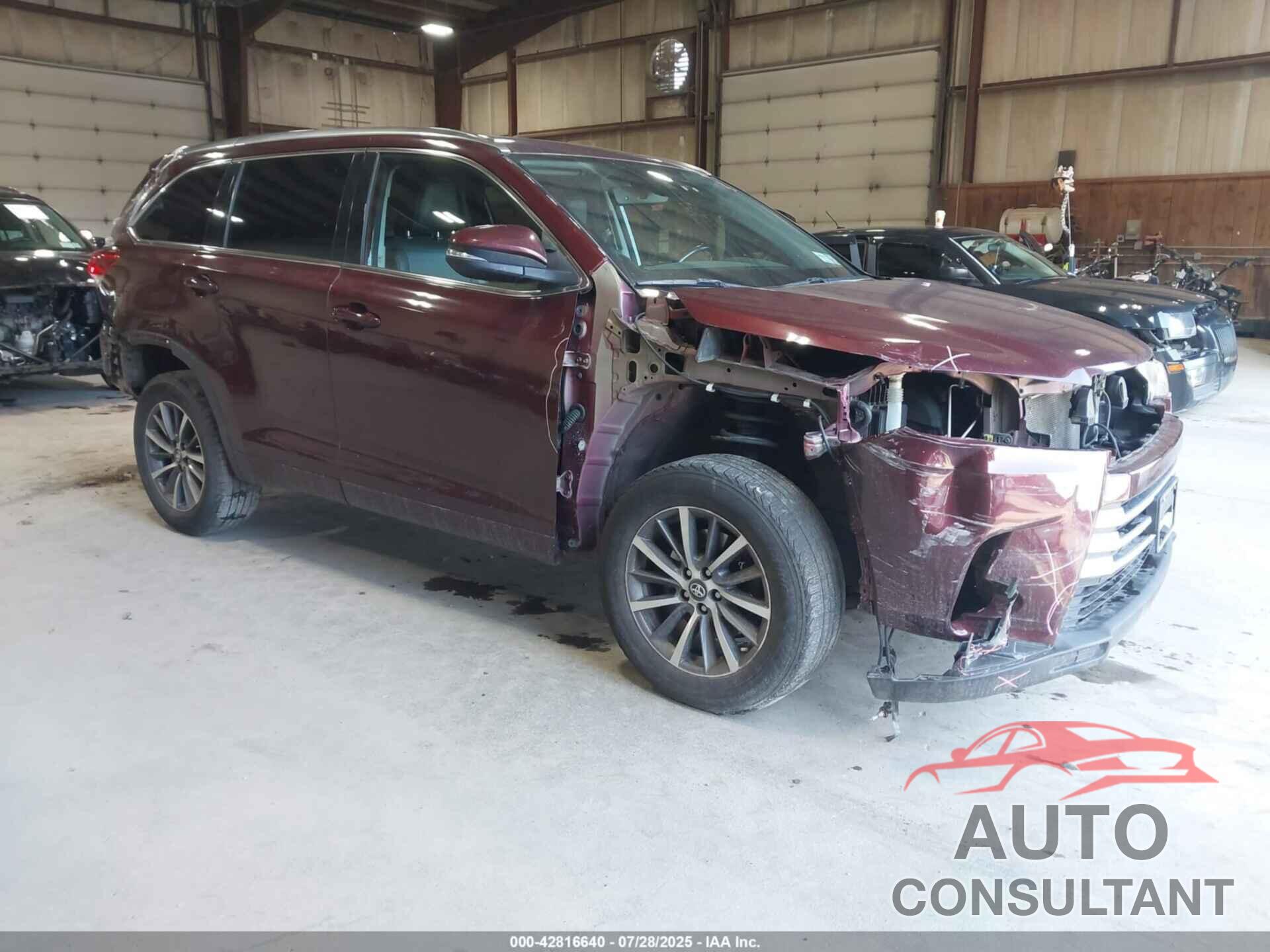 TOYOTA HIGHLANDER 2018 - 5TDJZRFH1JS848270