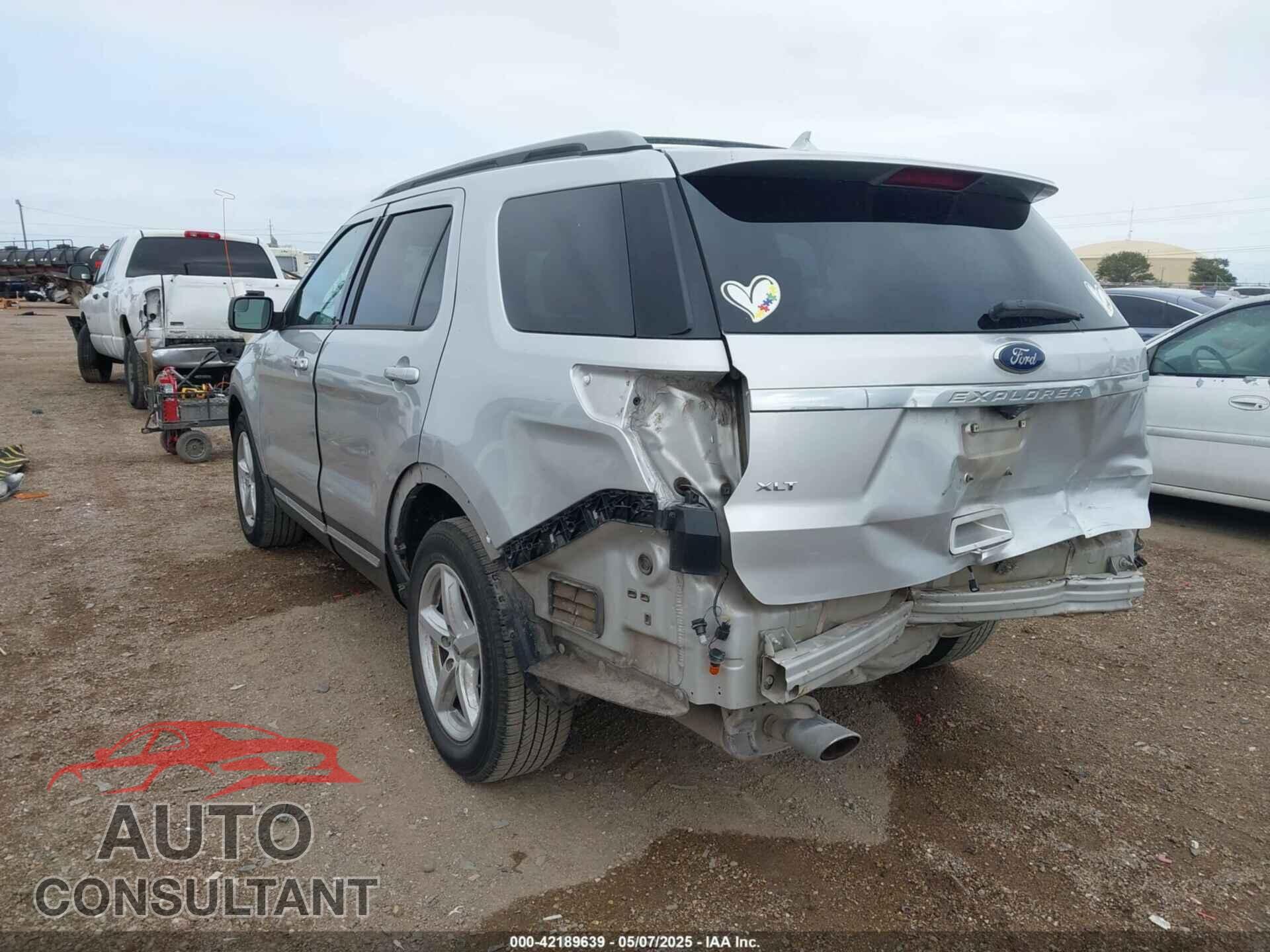 FORD EXPLORER 2018 - 1FM5K7D88JGB88909