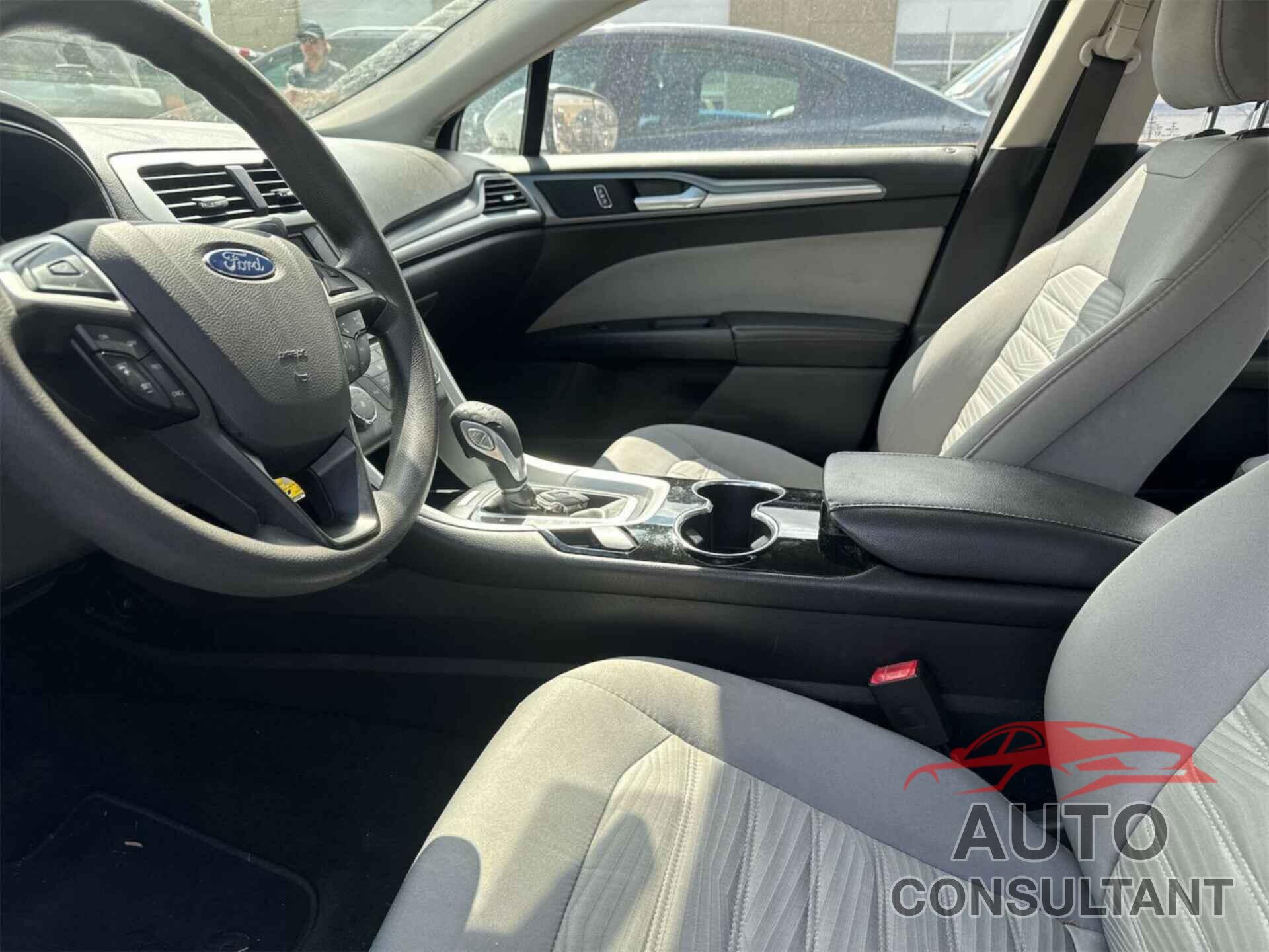 FORD FUSION 2016 - 3FA6P0G79GR388774