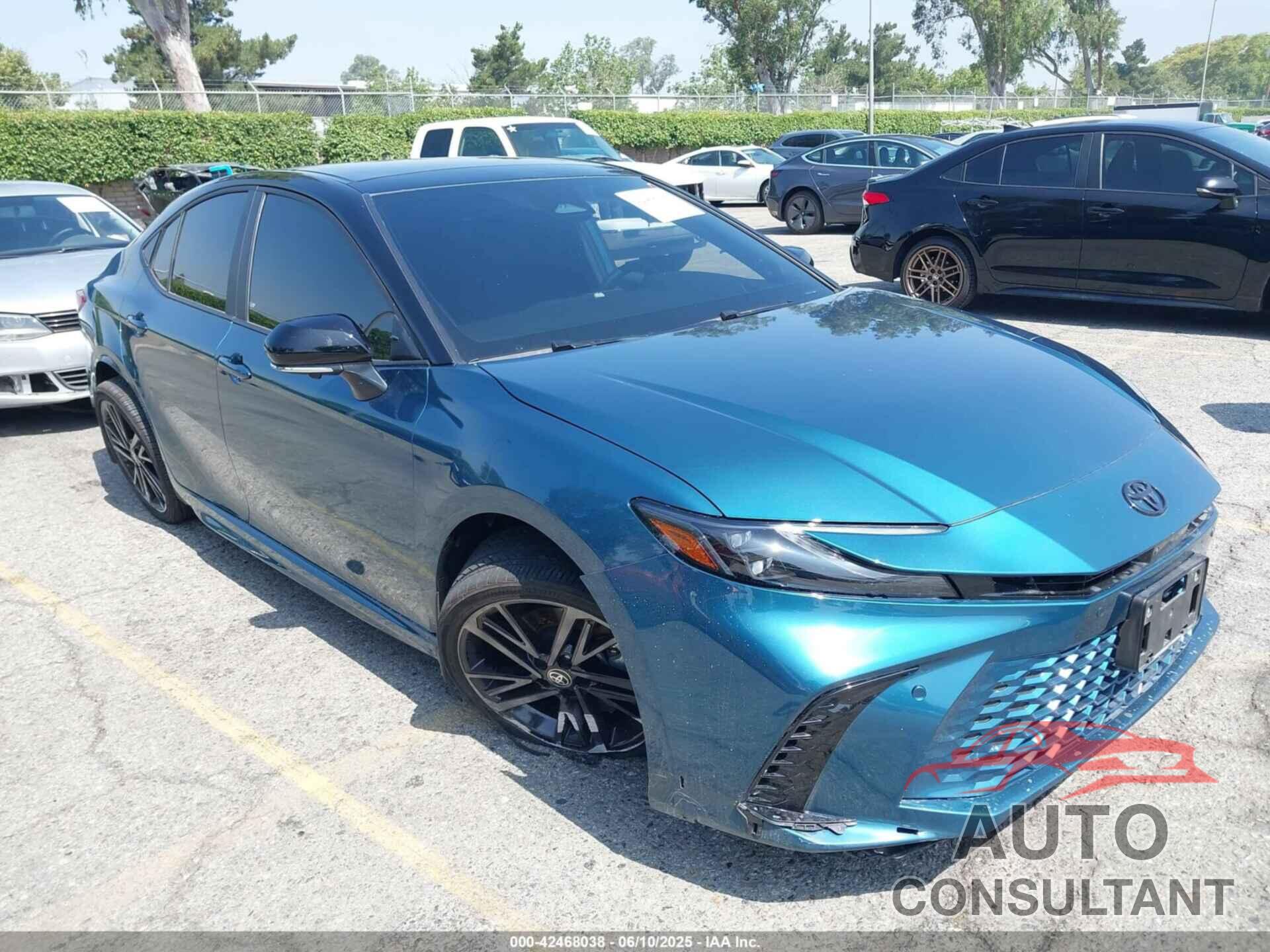 TOYOTA CAMRY 2025 - 4T1DAACK0SU052706