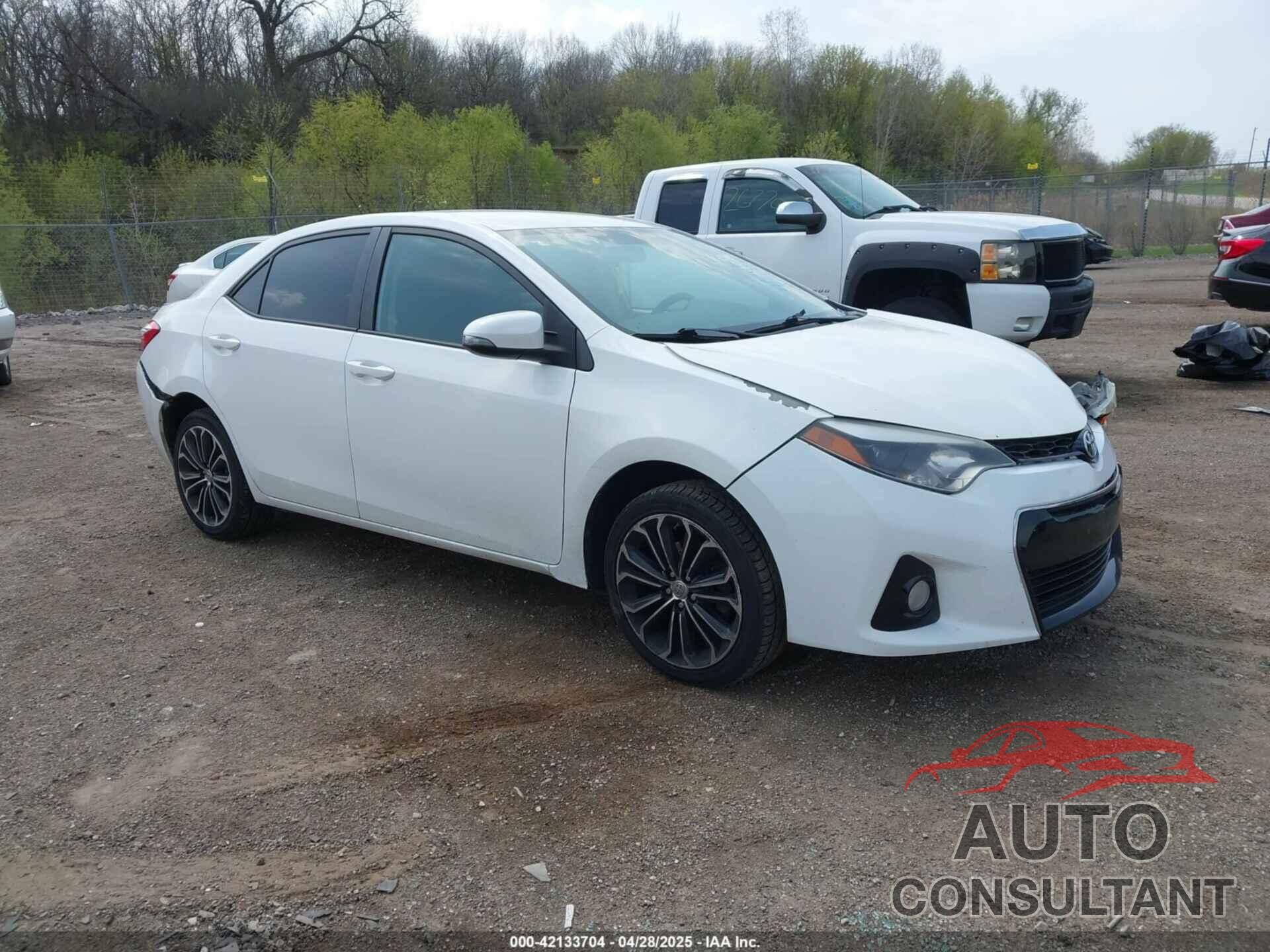 TOYOTA COROLLA 2015 - 5YFBURHE9FP179039
