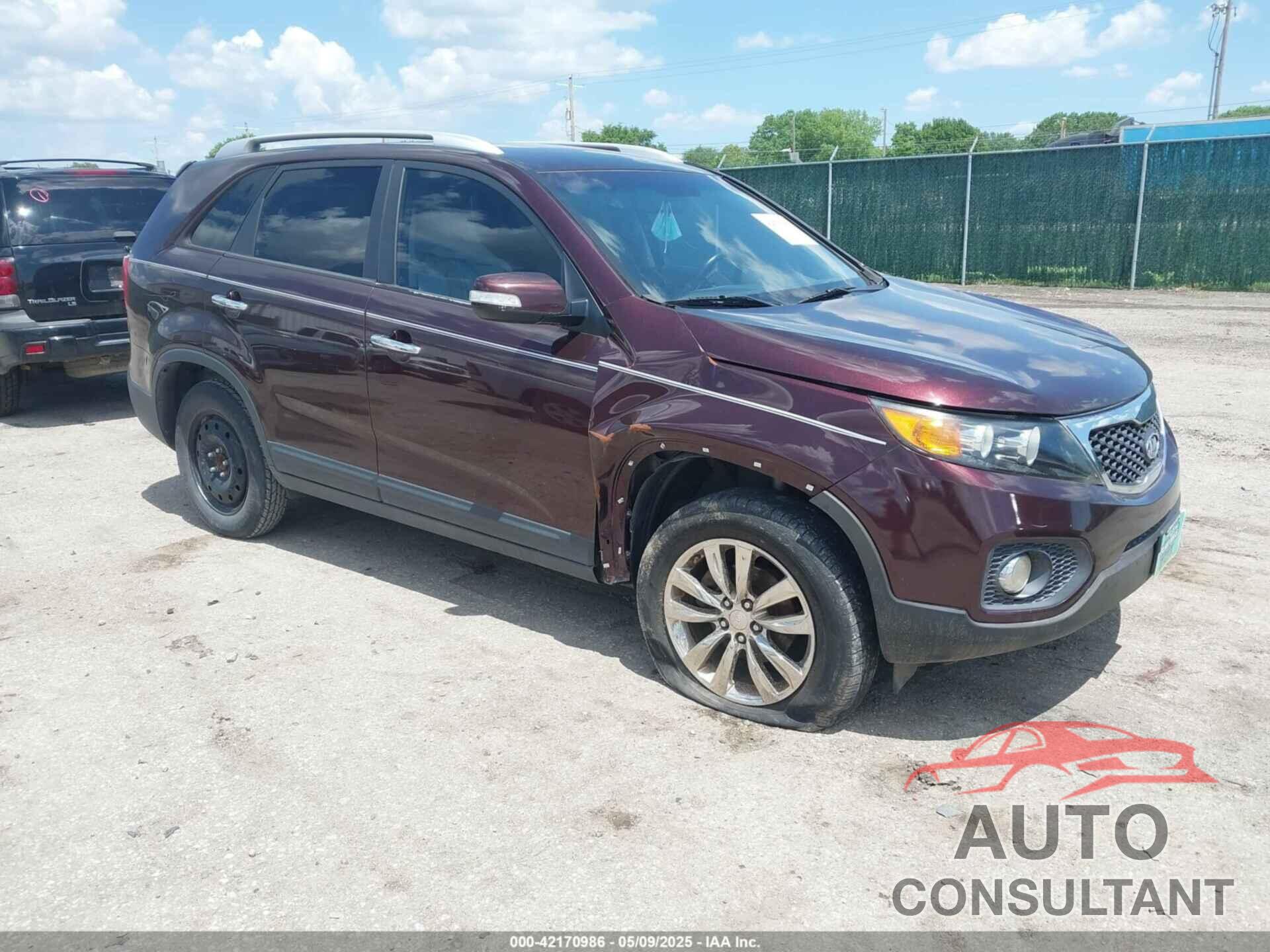 KIA SORENTO 2011 - 5XYKU4A15BG034007