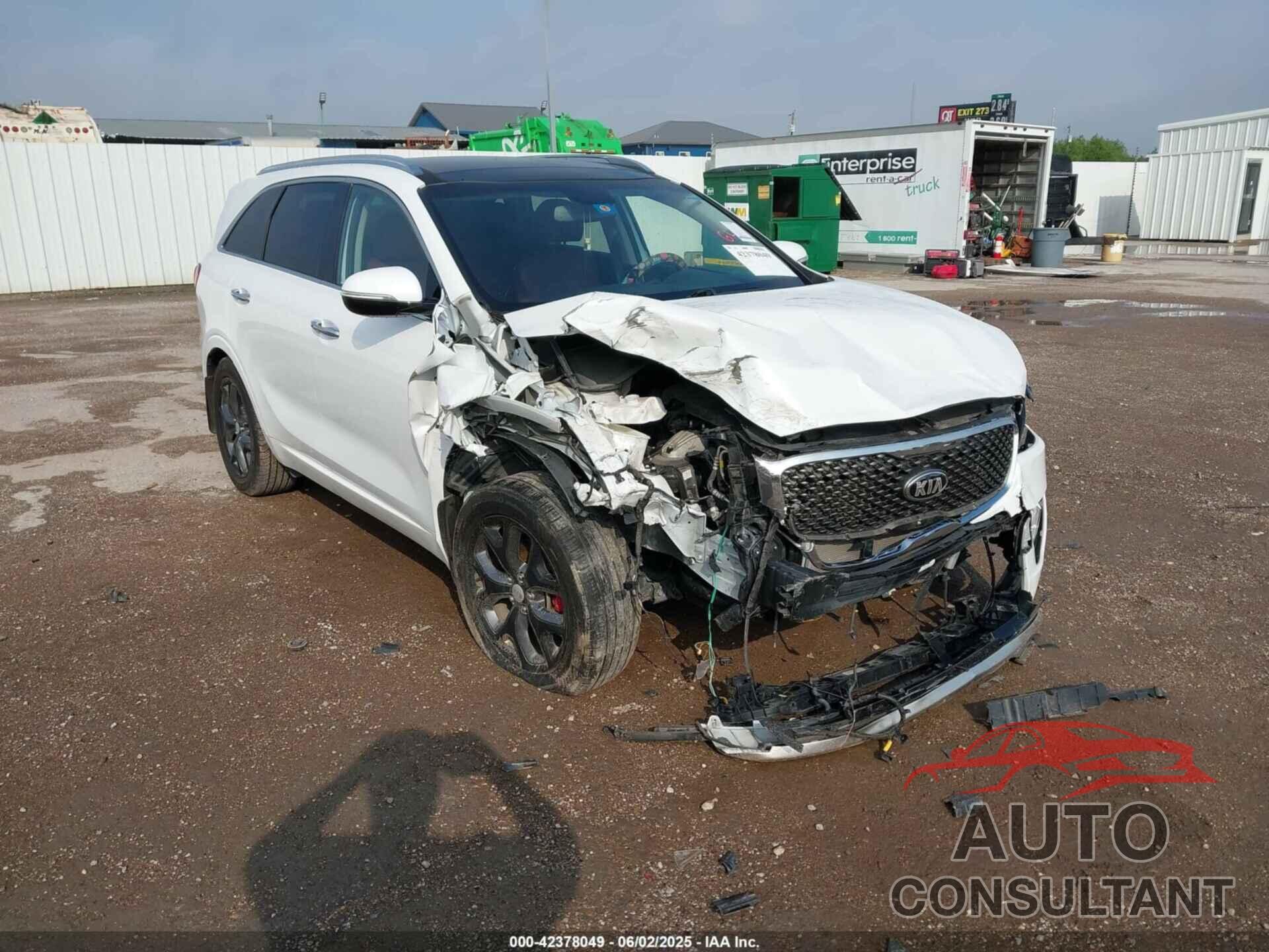 KIA SORENTO 2018 - 5XYPK4A57JG407206