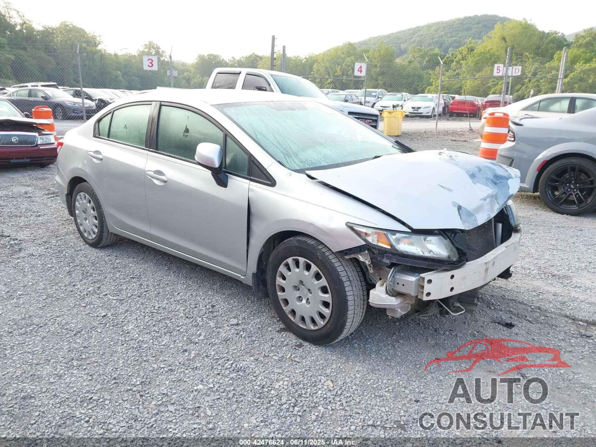 HONDA CIVIC 2013 - 2HGFB2F56DH583468