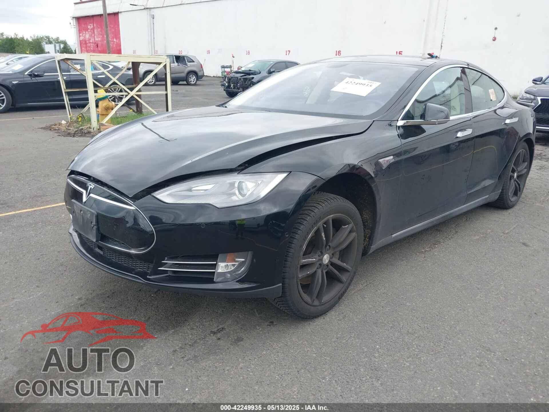 TESLA MODEL S 2014 - 5YJSA1H10EFP48975