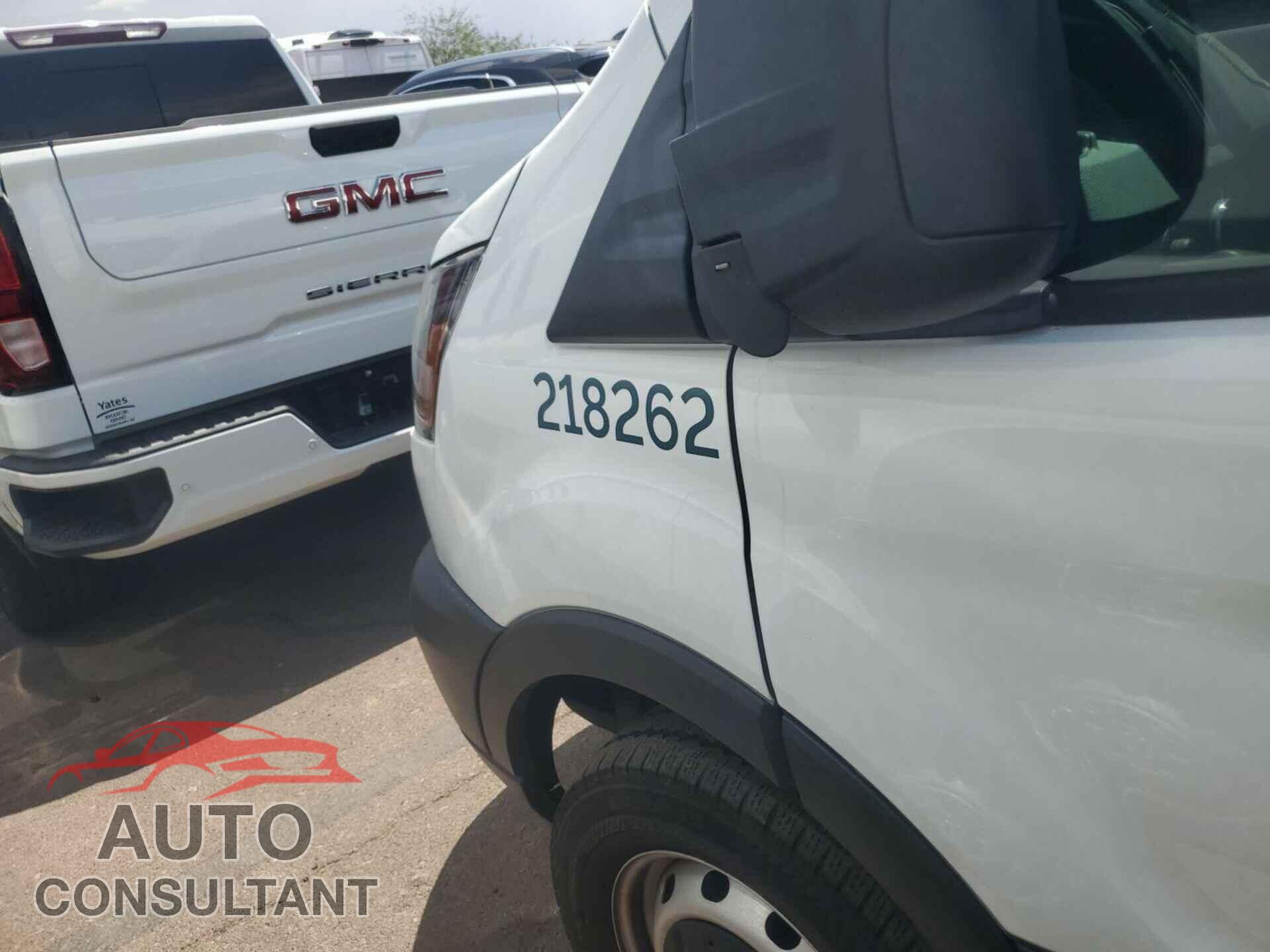 FORD TRANSIT 2019 - 1FTYR2CM2KKA02276