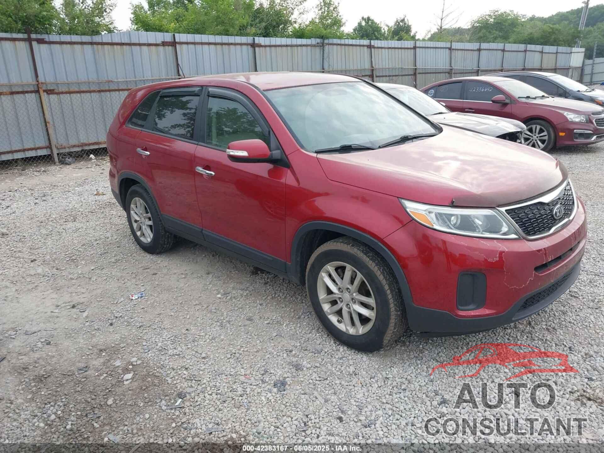 KIA SORENTO 2015 - 5XYKT3A61FG661480