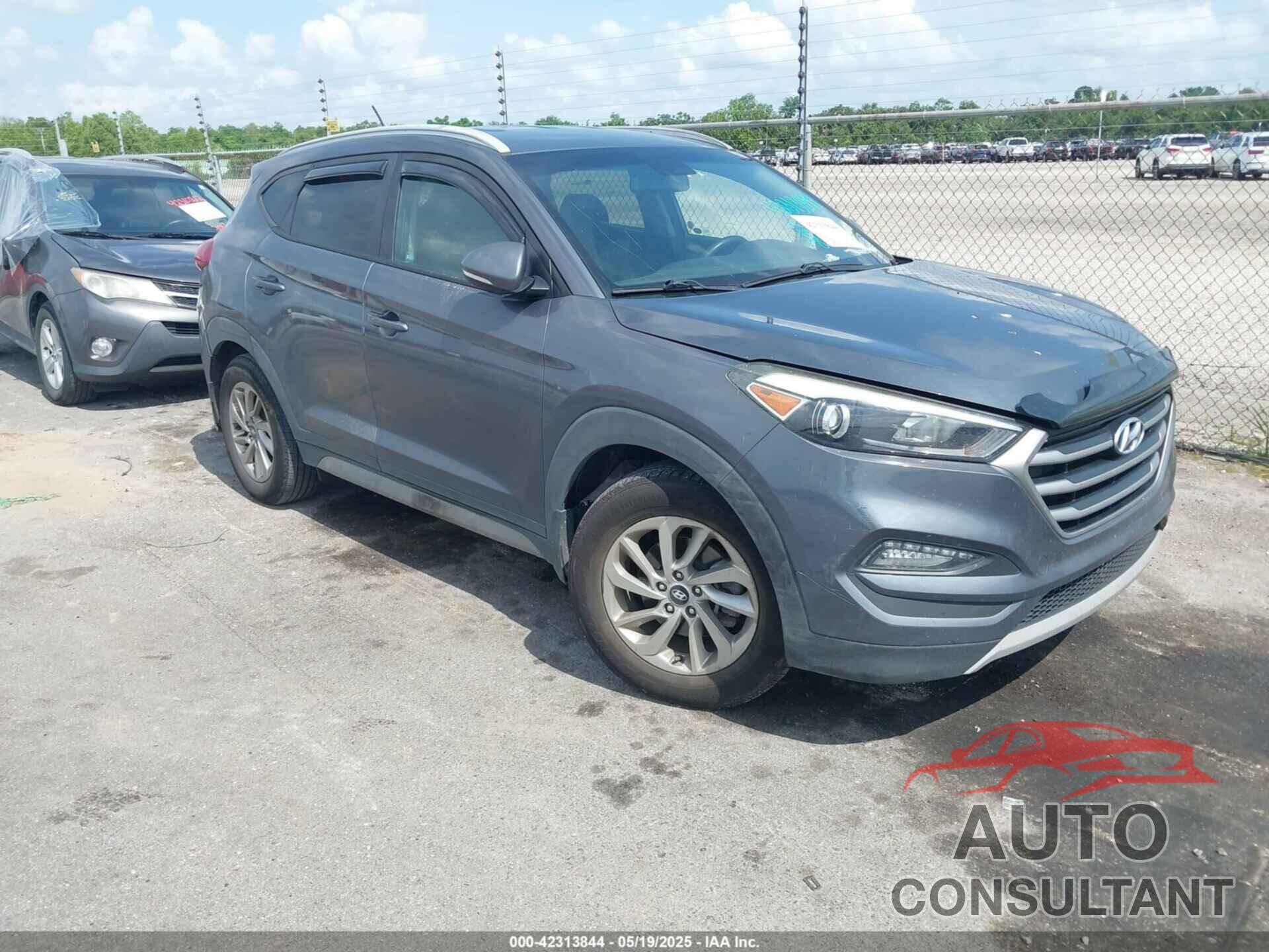 HYUNDAI TUCSON 2017 - KM8J3CA23HU333970