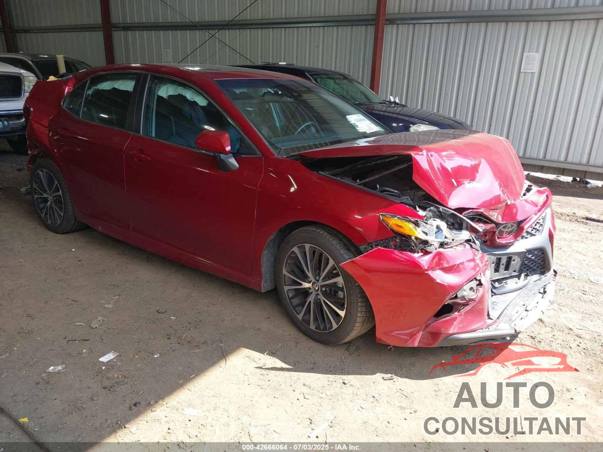 TOYOTA CAMRY 2018 - 4T1B11HK8JU533964
