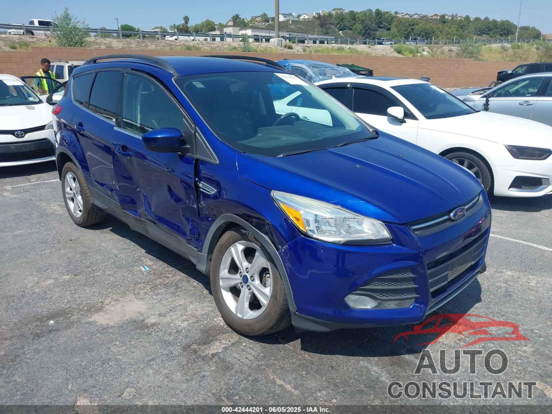 FORD ESCAPE 2016 - 1FMCU0GX7GUC80180