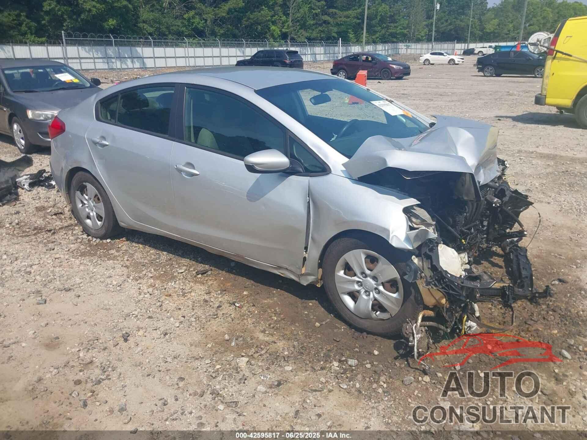 KIA FORTE 2015 - KNAFK4A67F5329446