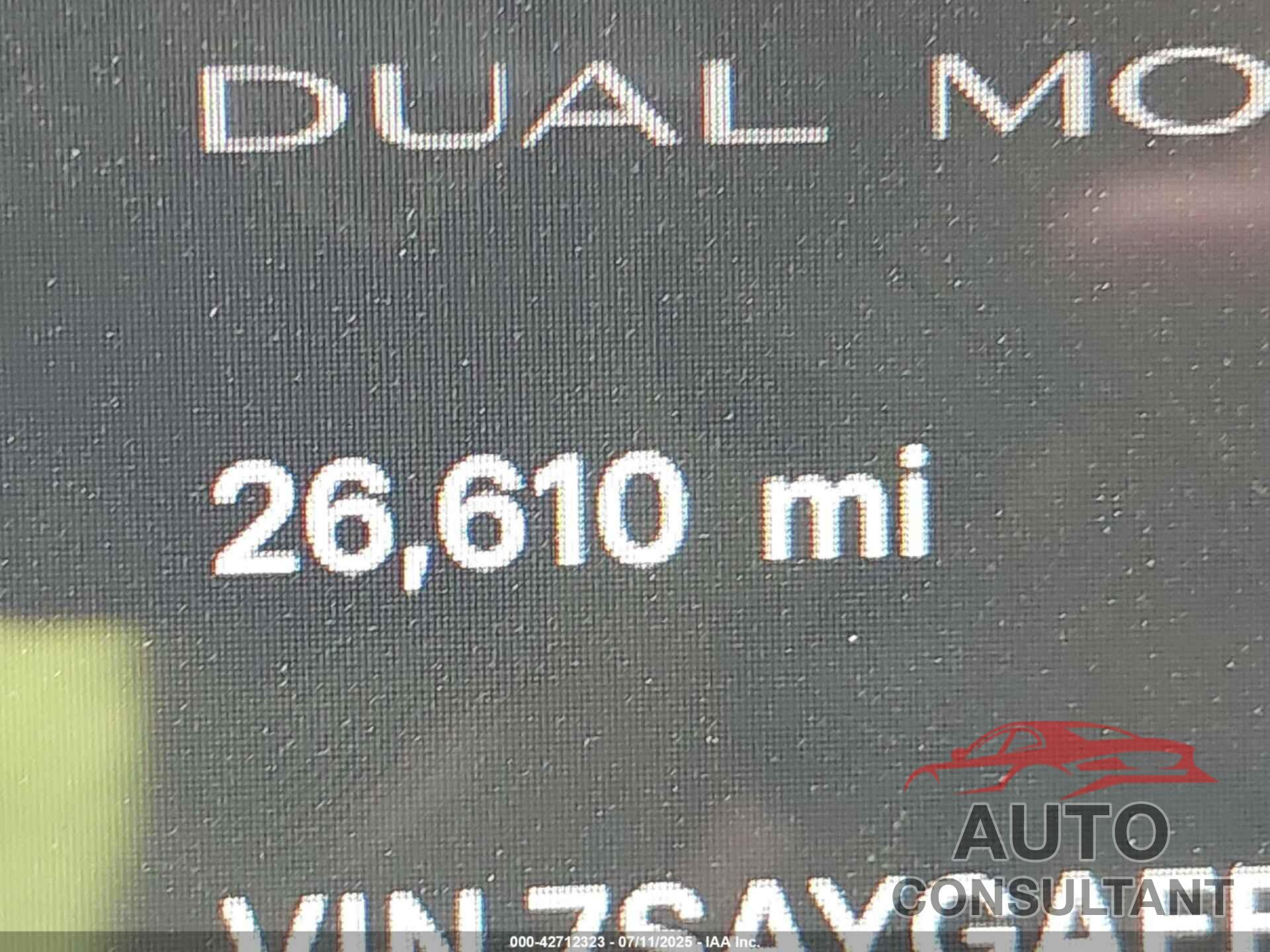 TESLA MODEL Y 2023 - 7SAYGAEEXPF830119