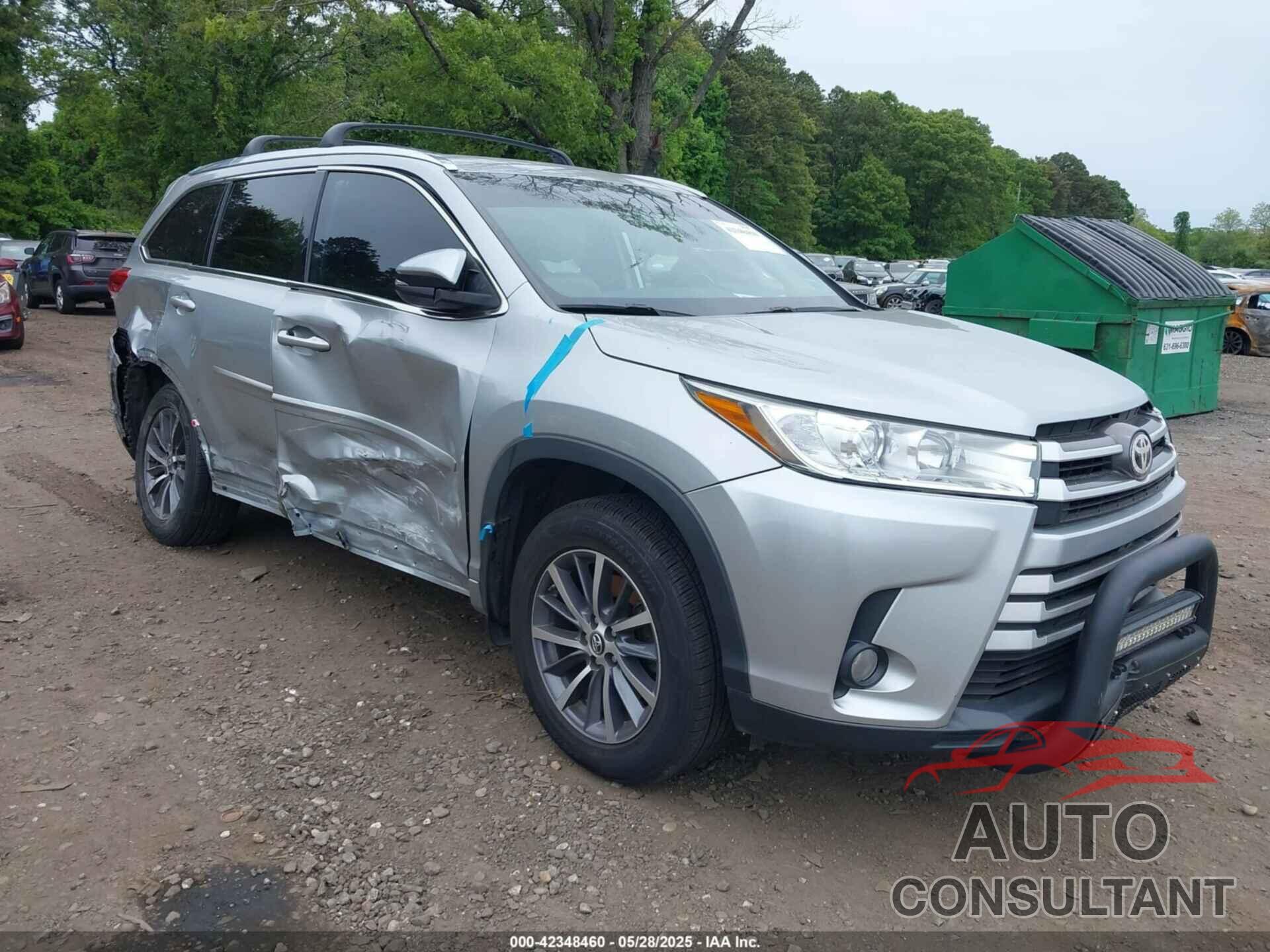 TOYOTA HIGHLANDER 2018 - 5TDJZRFH9JS554891
