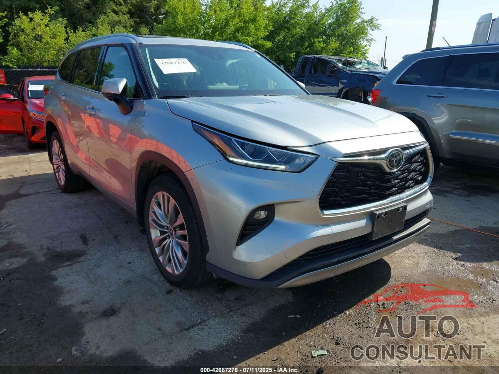 TOYOTA HIGHLANDER 2023 - 5TDKDRBHXPS516247