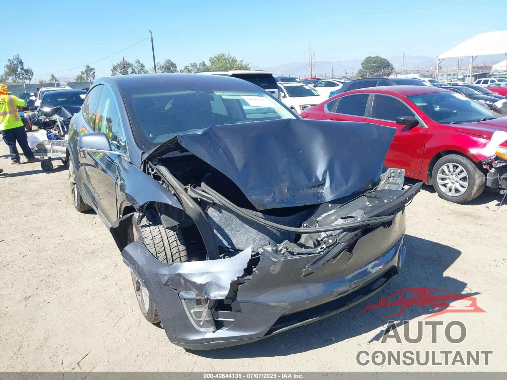 TESLA MODEL X 2016 - 5YJXCAE2XGF021133