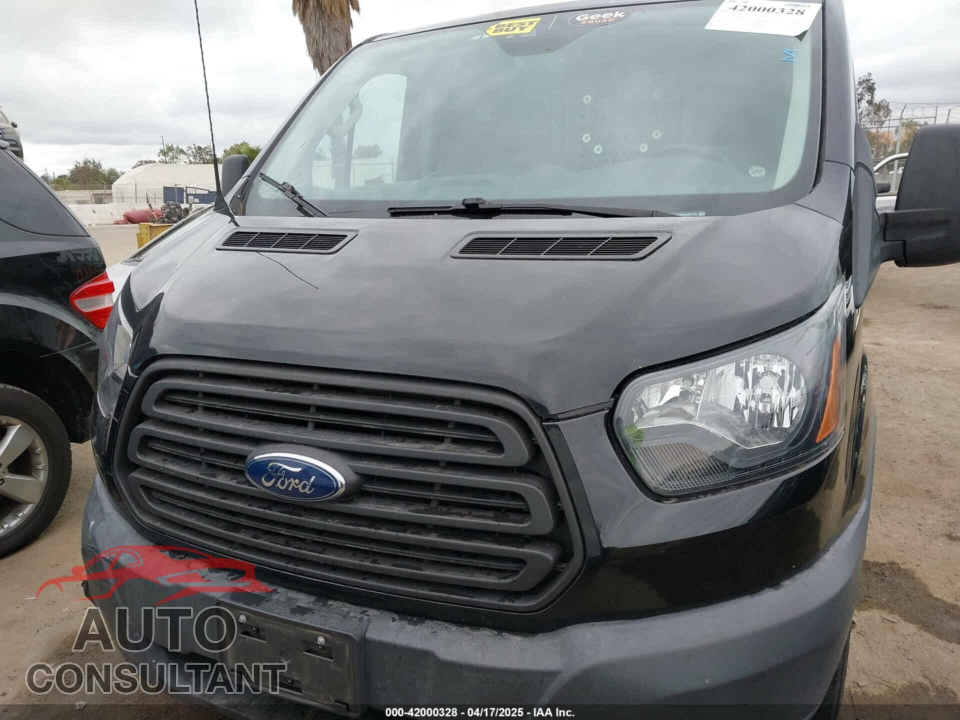 FORD TRANSIT-250 2017 - 1FTYR2YM2HKB57718