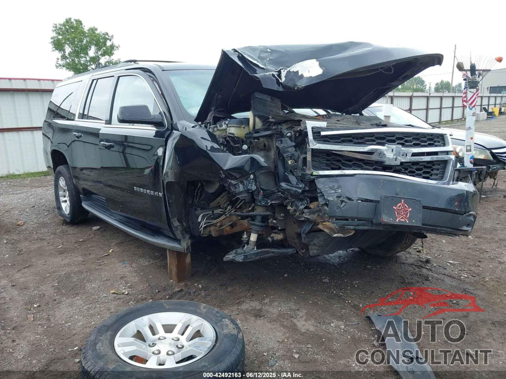 CHEVROLET SUBURBAN 2019 - 1GNSCHKCXKR151231