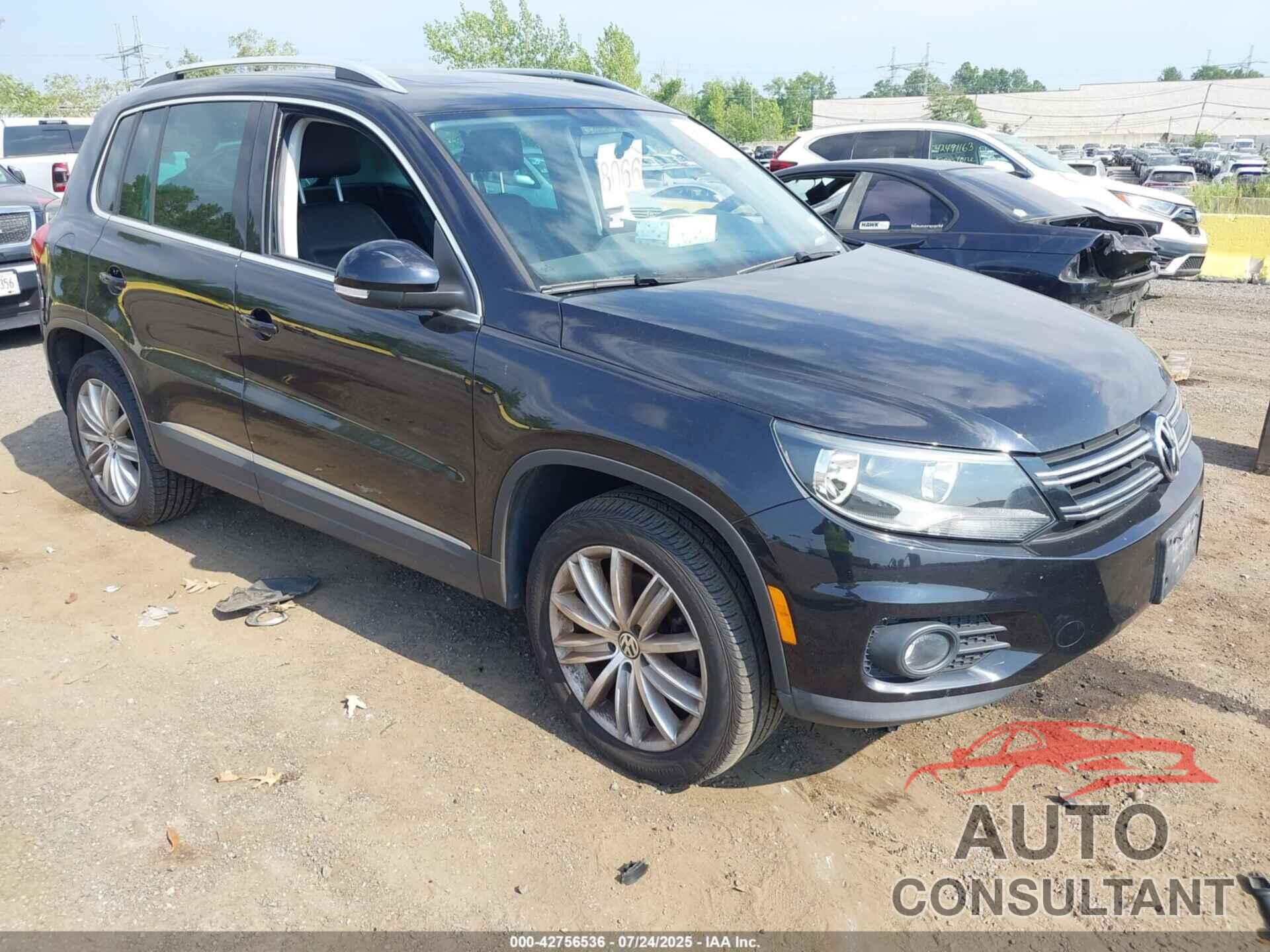 VOLKSWAGEN TIGUAN 2015 - WVGBV7AX2FW575863