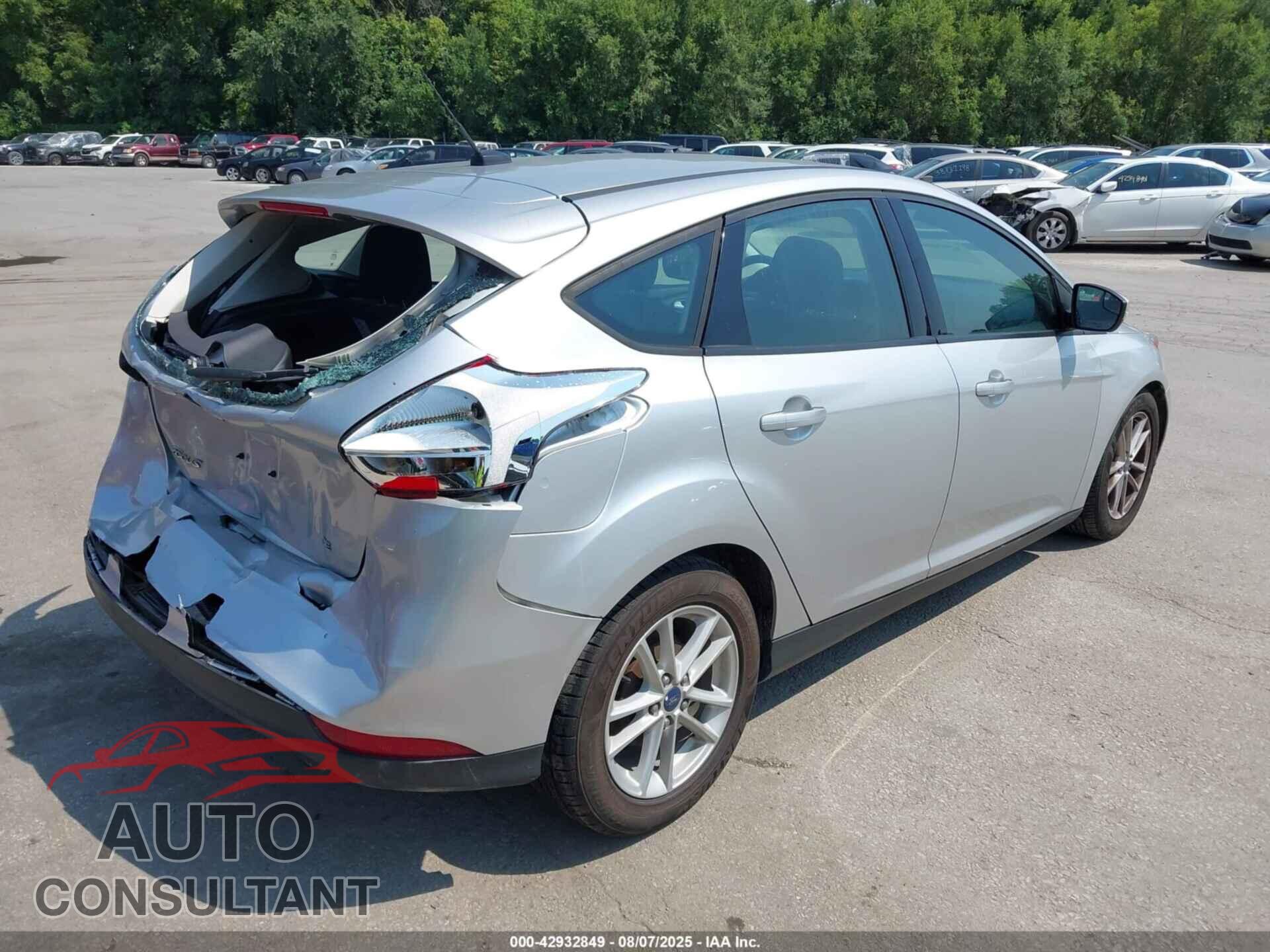 FORD FOCUS 2017 - 1FADP3K29HL271748