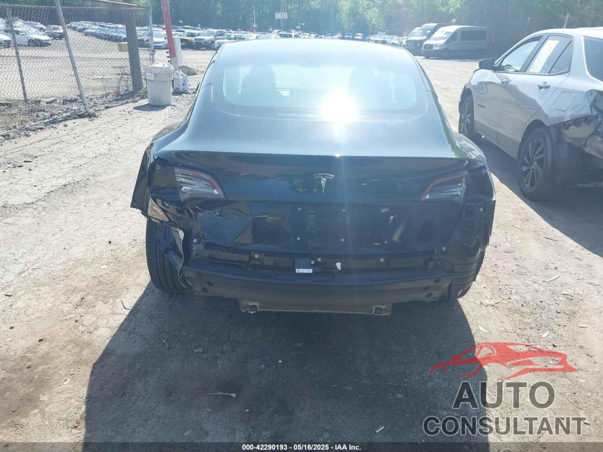 TESLA MODEL 3 2018 - 5YJ3E1EB9JF086703