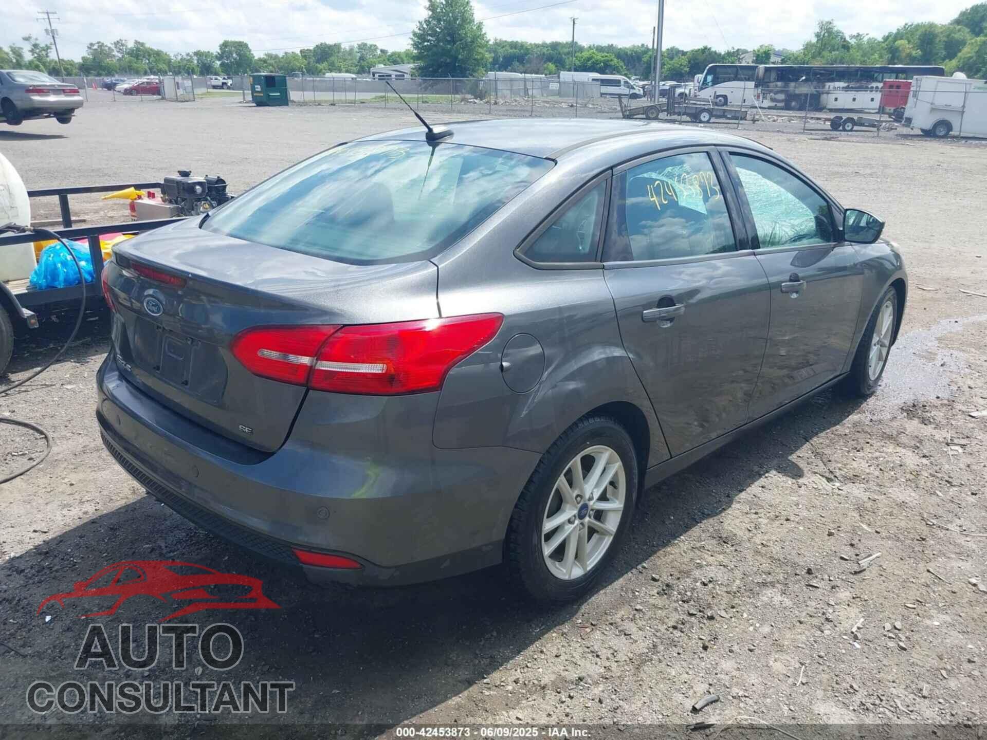 FORD FOCUS 2015 - 1FADP3F23FL213772