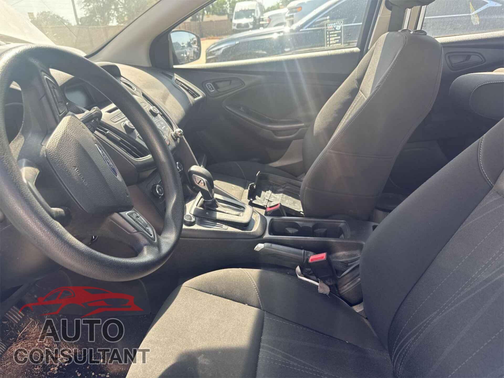 FORD FOCUS 2016 - 1FADP3E20GL322368