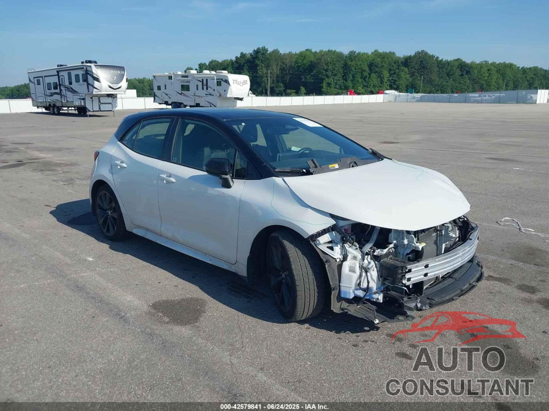 TOYOTA COROLLA 2024 - JTNC4MBE0R3217931