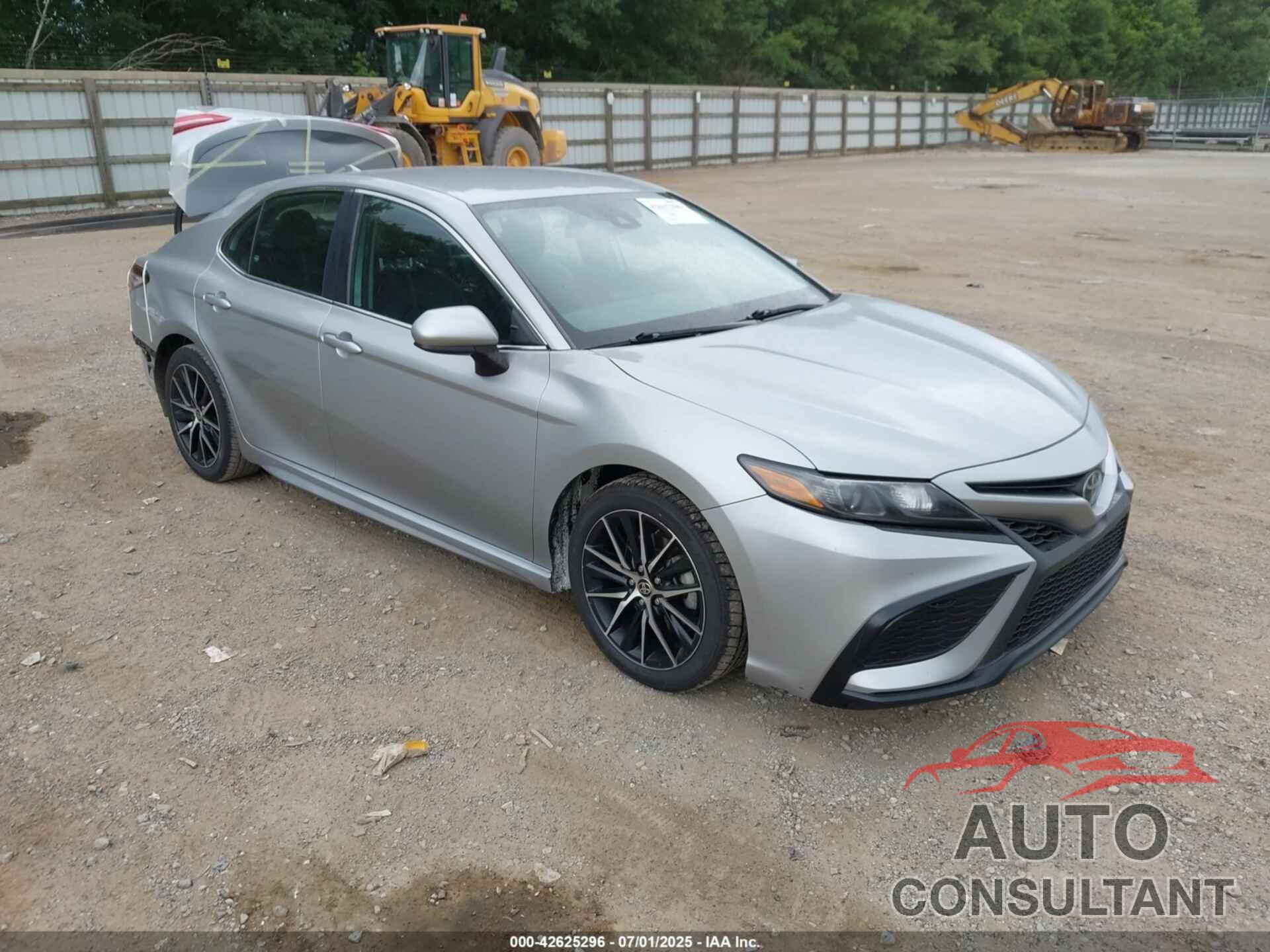TOYOTA CAMRY 2021 - 4T1G11AKXMU469298