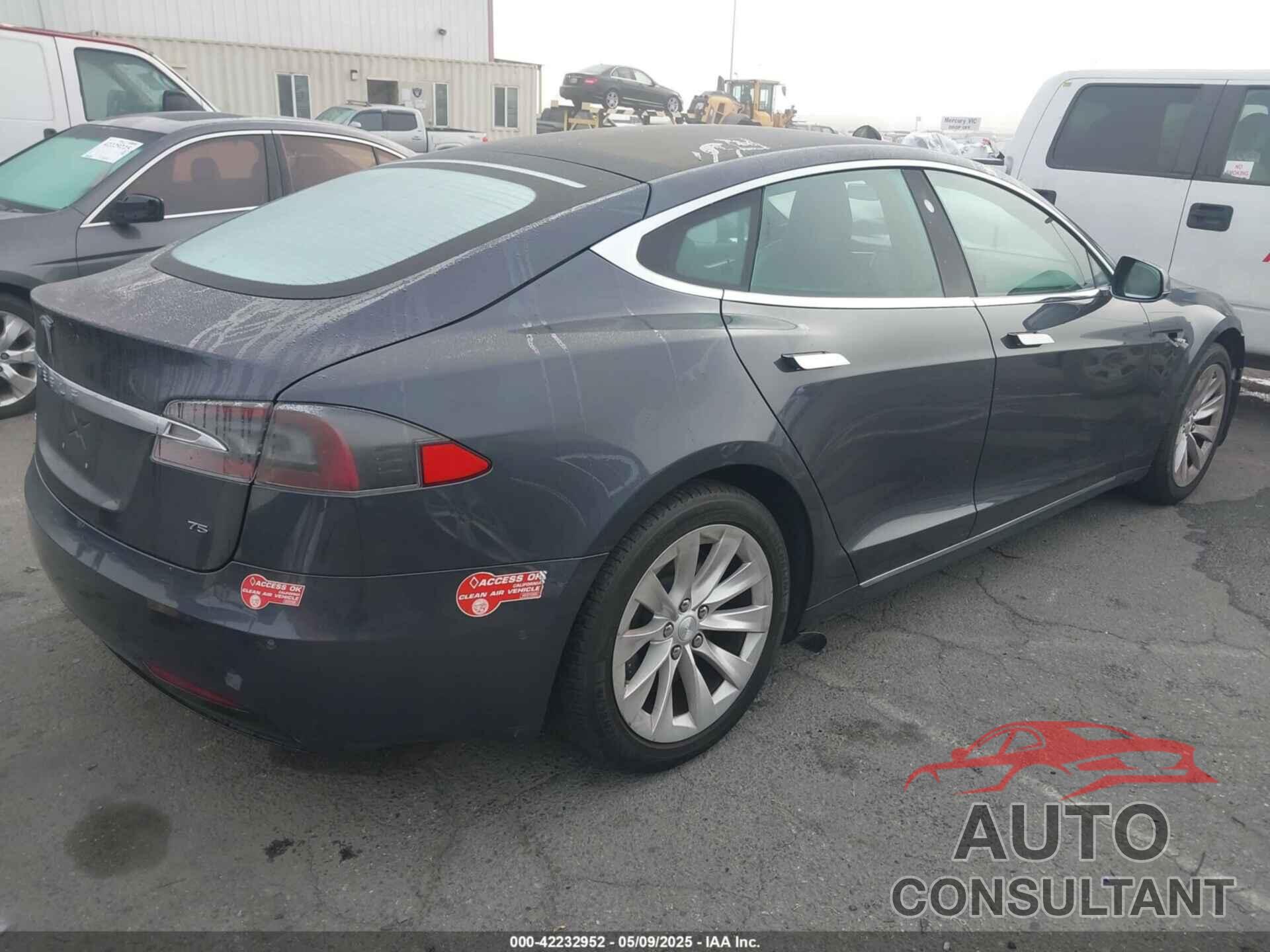 TESLA MODEL S 2017 - 5YJSA1E11HF205255