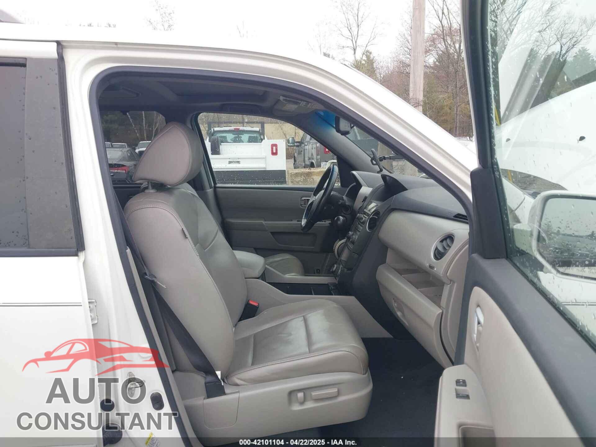 HONDA PILOT 2013 - 5FNYF4H95DB011661