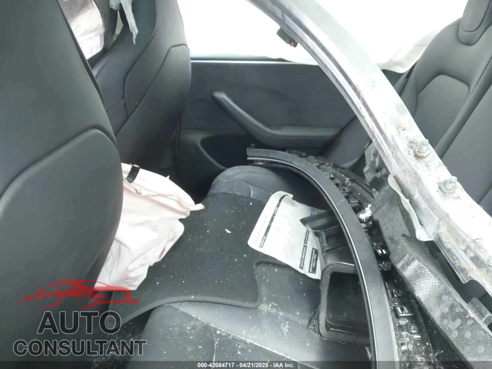 TESLA MODEL 3 2024 - 5YJ3E1ETXRF820656
