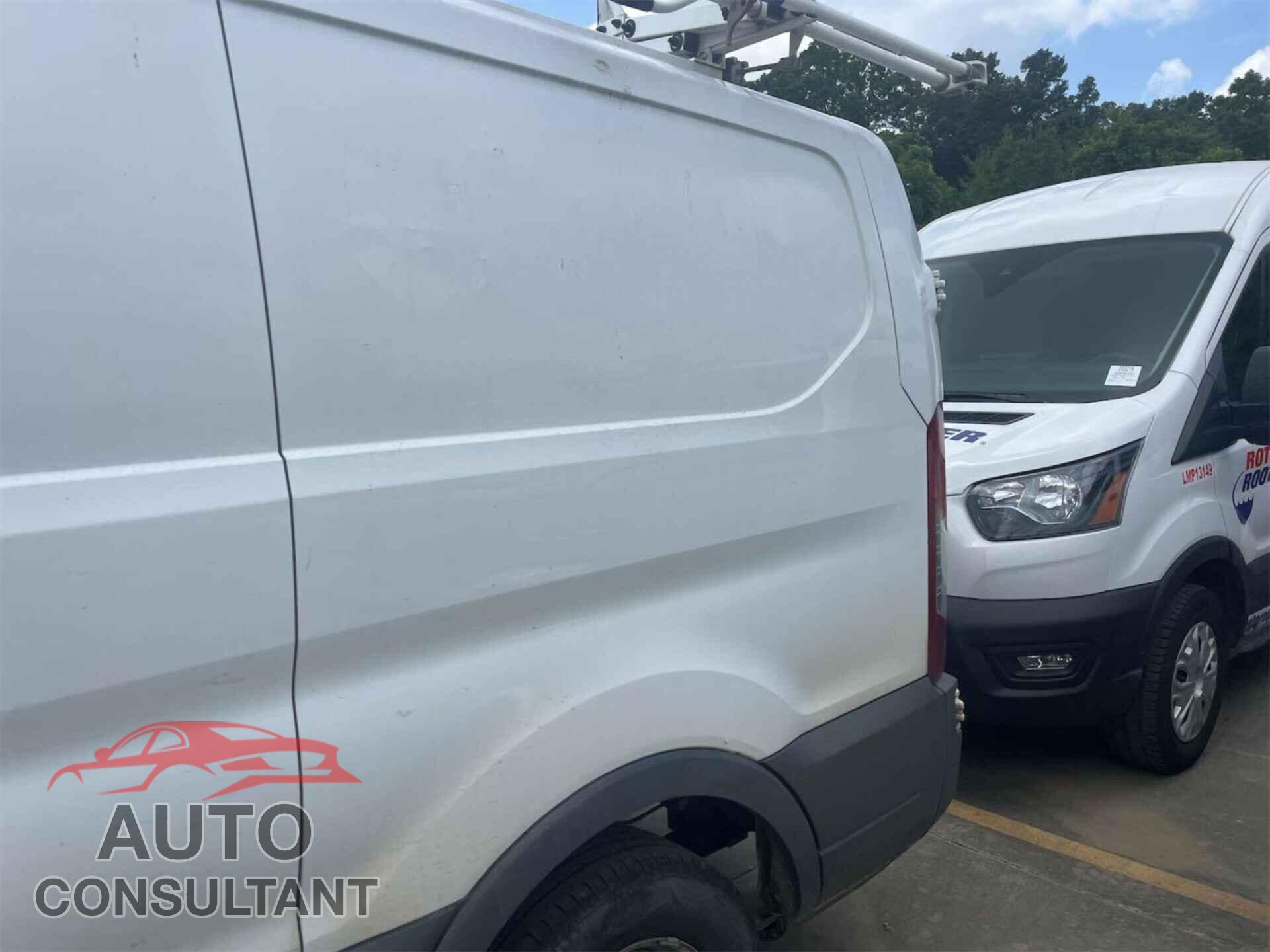 FORD TRANSIT 2017 - 1FTYE1YM1HKB17670