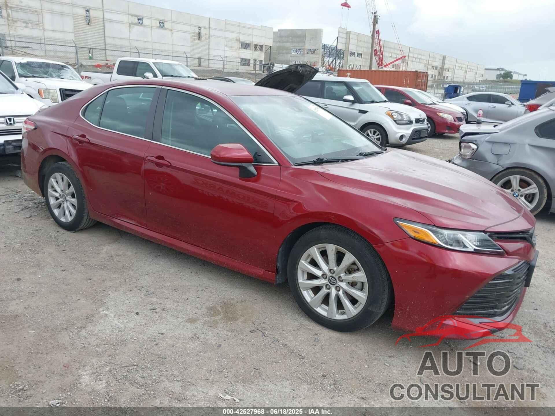 TOYOTA CAMRY 2018 - 4T1B11HK0JU666279