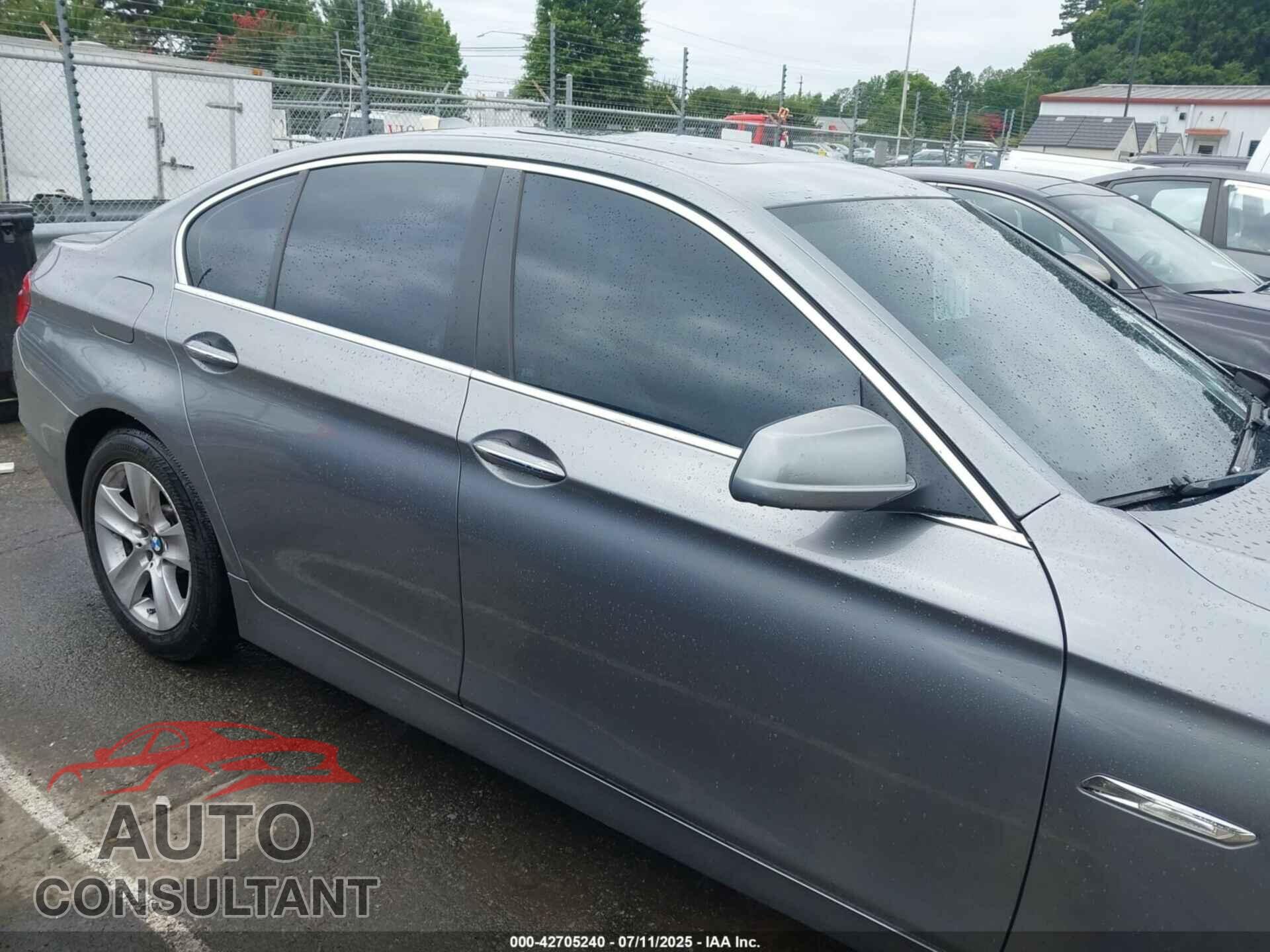 BMW 528I 2011 - WBAFR1C50BC743690