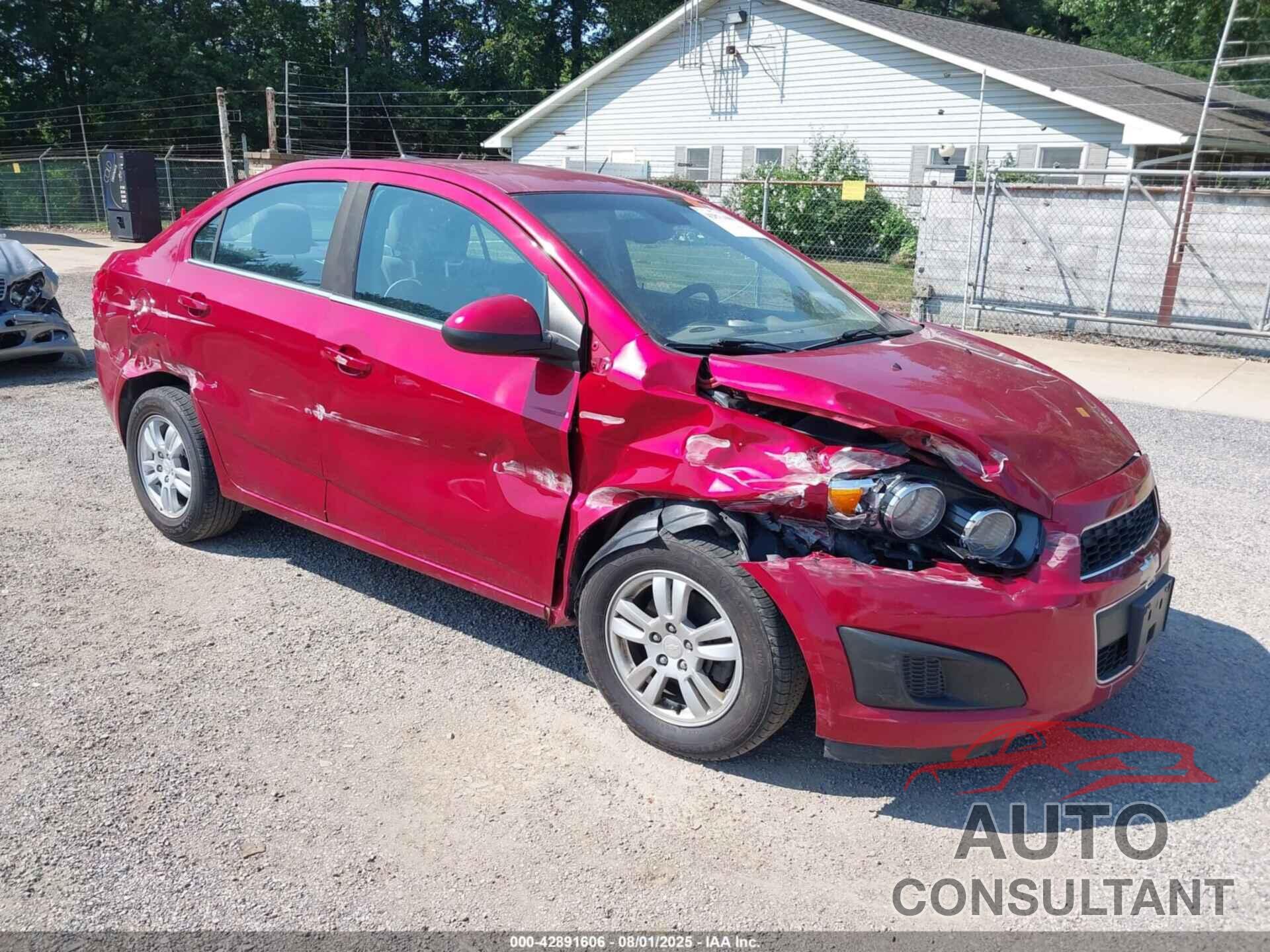 CHEVROLET SONIC 2012 - 1G1JC5SHXC4210901