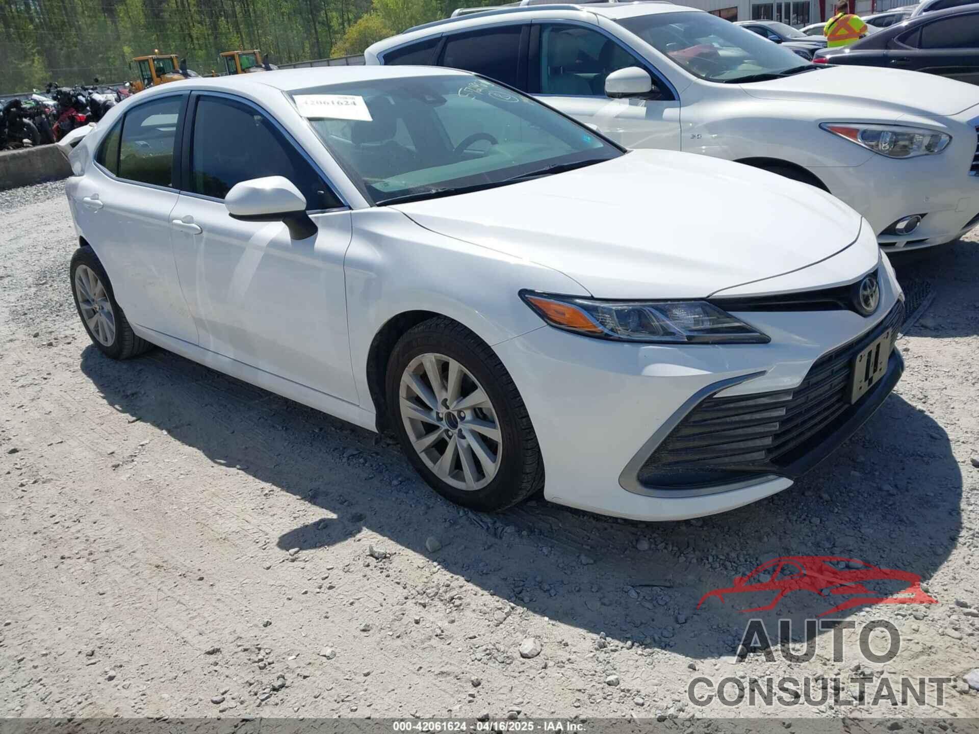 TOYOTA CAMRY 2021 - 4T1C11AKXMU572963