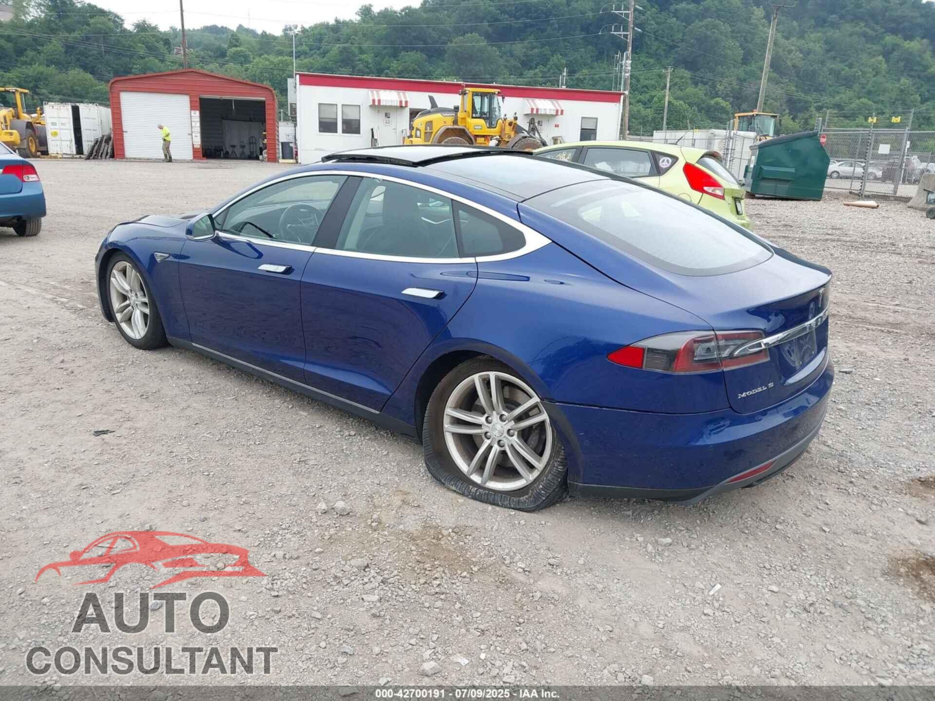 TESLA MODEL S 2015 - 5YJSA1S20FF100278