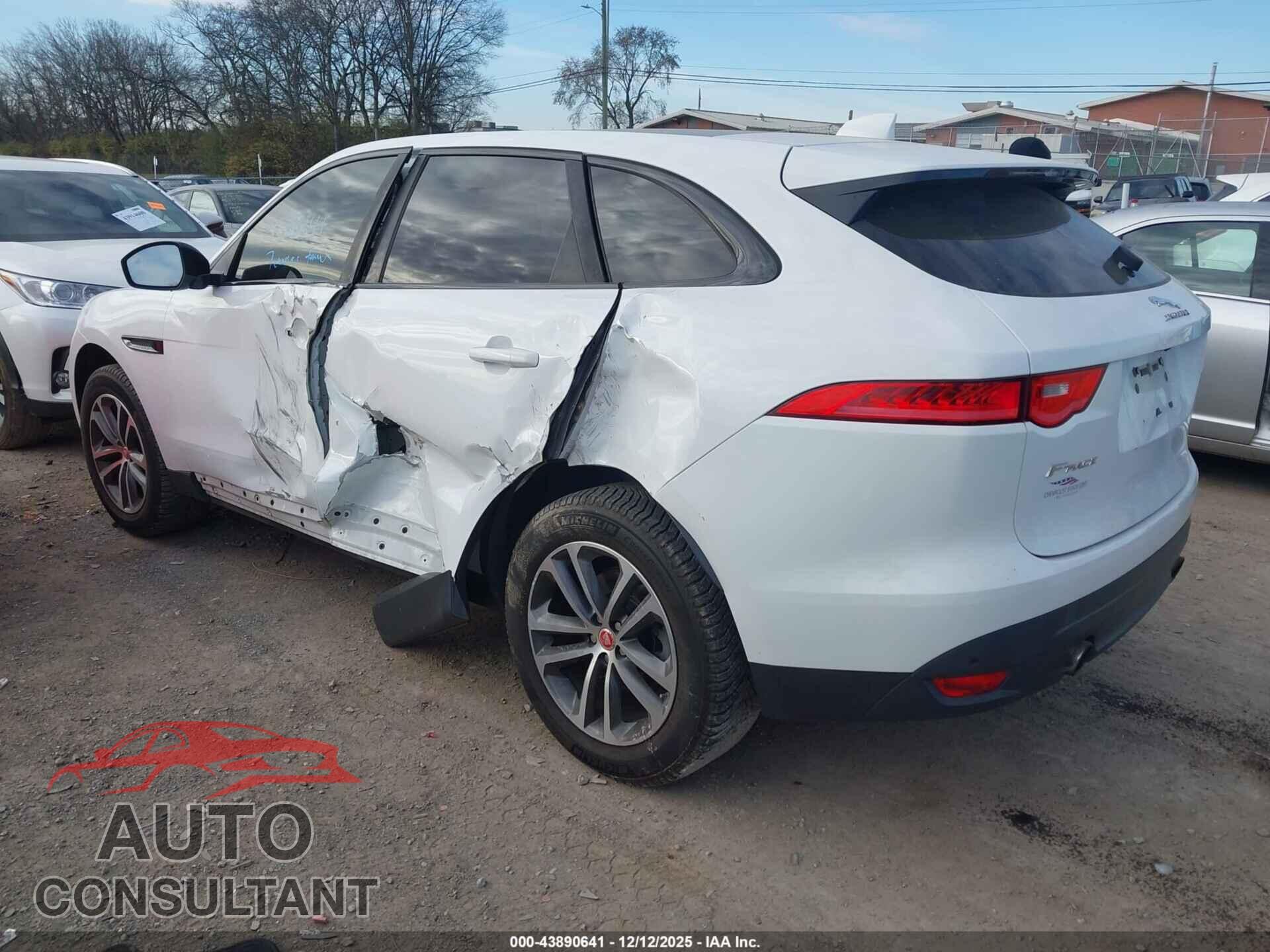 JAGUAR F-PACE 2017 - SADCJ2BV2HA054554