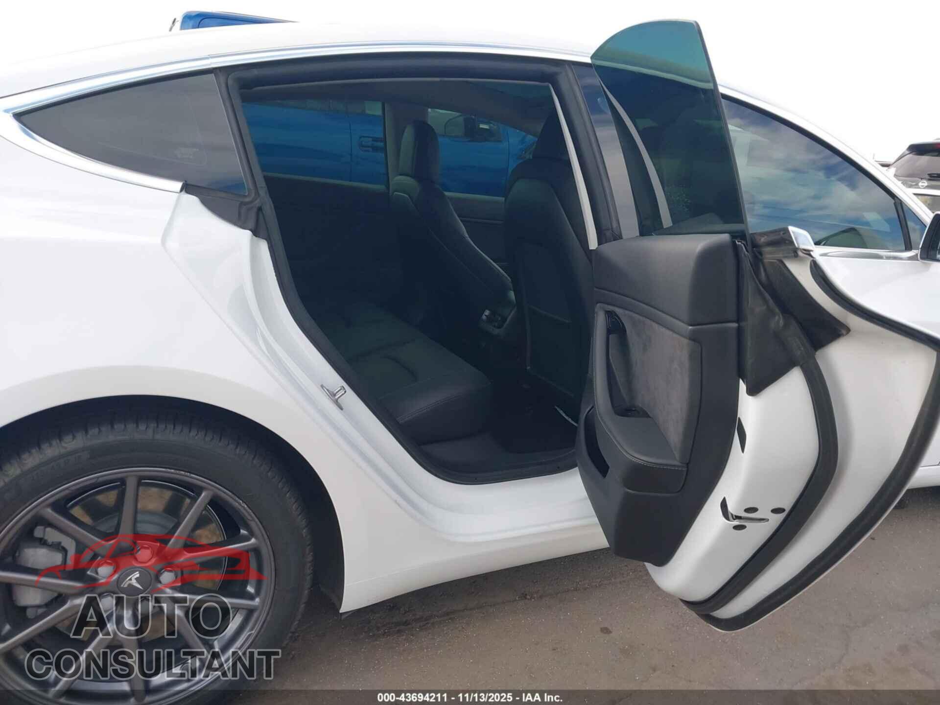 TESLA MODEL 3 2019 - 5YJ3E1EA6KF310020