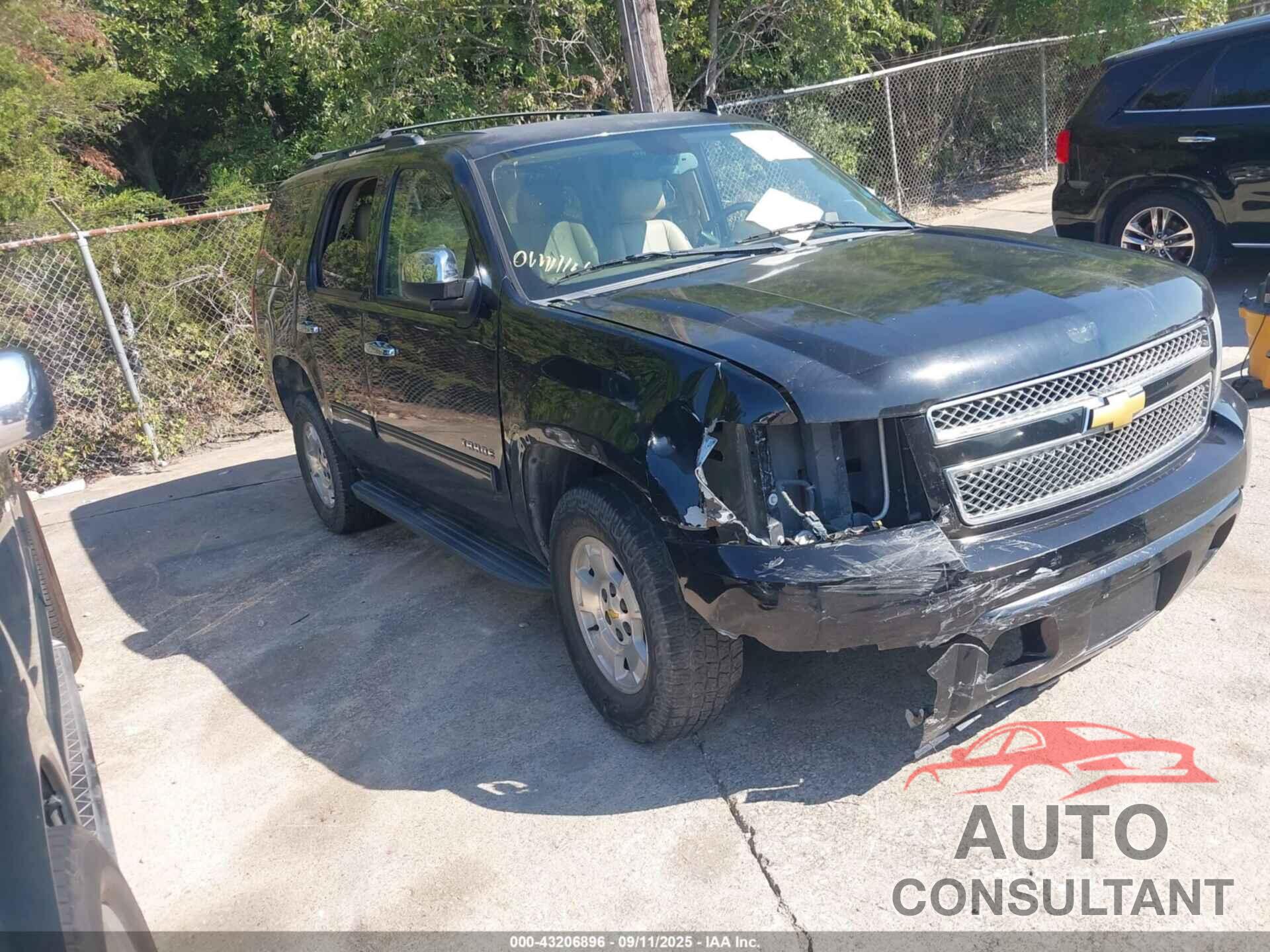 CHEVROLET TAHOE 2013 - 1GNSCBE06DR294310